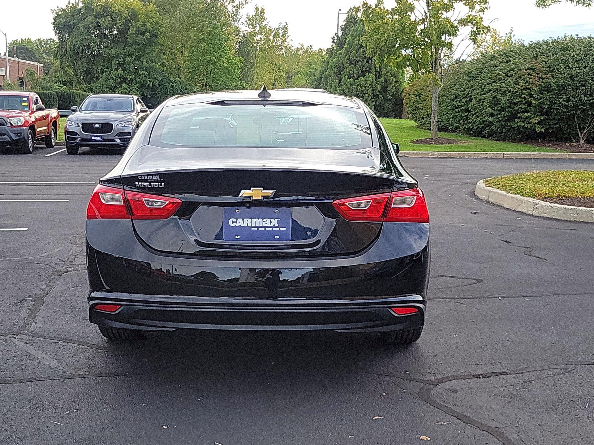 Thumbnail: 2018 Chevrolet Malibu - 6