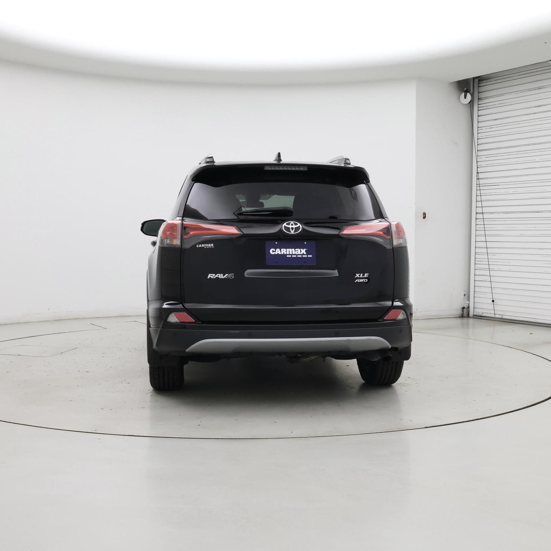 Thumbnail: 2018 Toyota RAV4 - 6