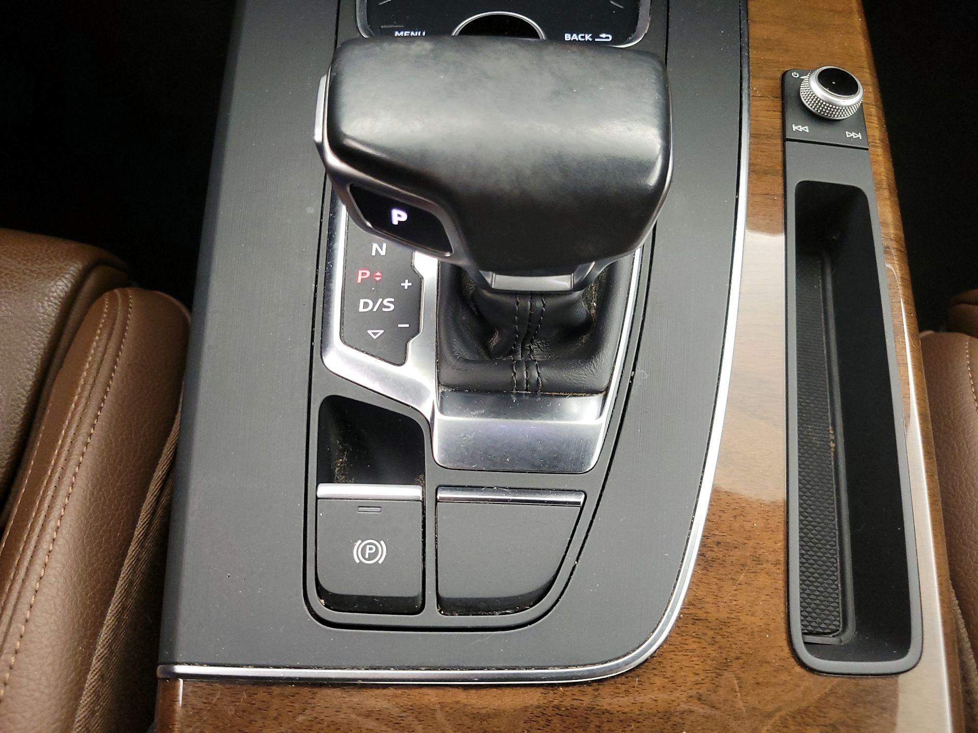 Thumbnail: 2018 Audi Q5 - 18
