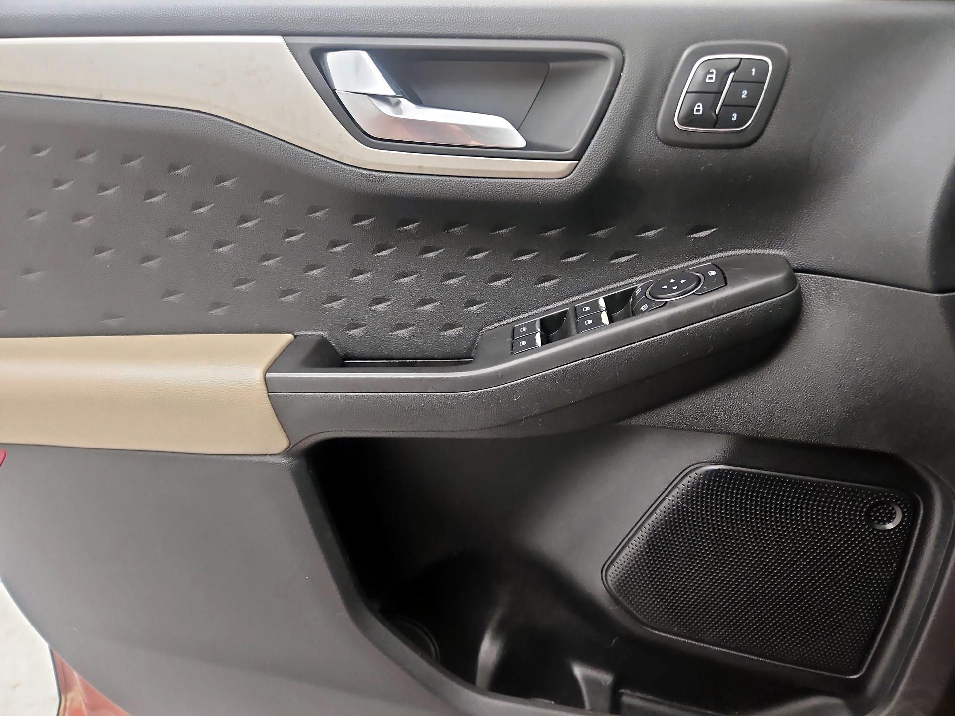 Thumbnail: 2020 Ford Escape - 12