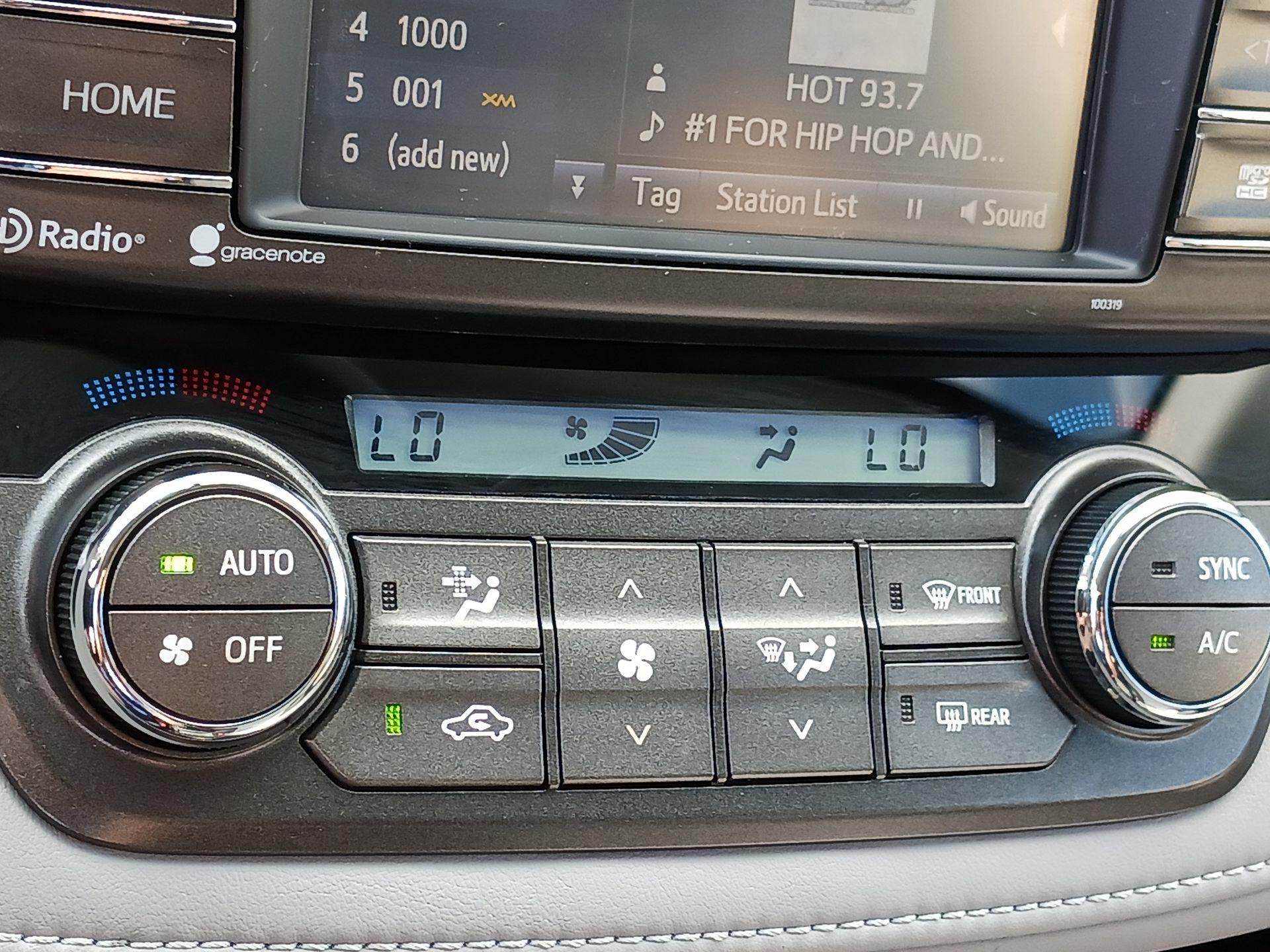 Thumbnail: 2015 Toyota RAV4 - 15