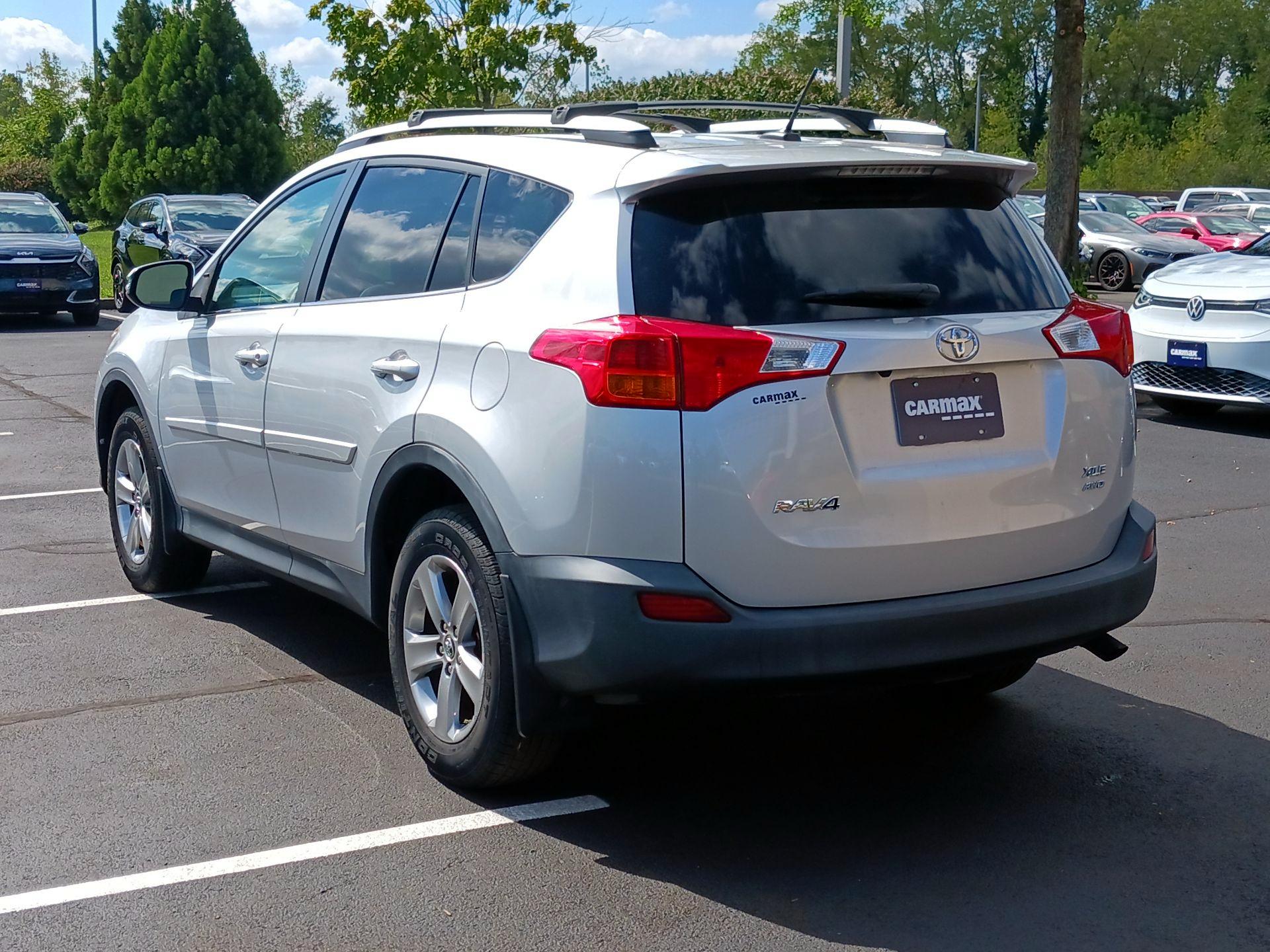 Thumbnail: 2015 Toyota RAV4 - 7