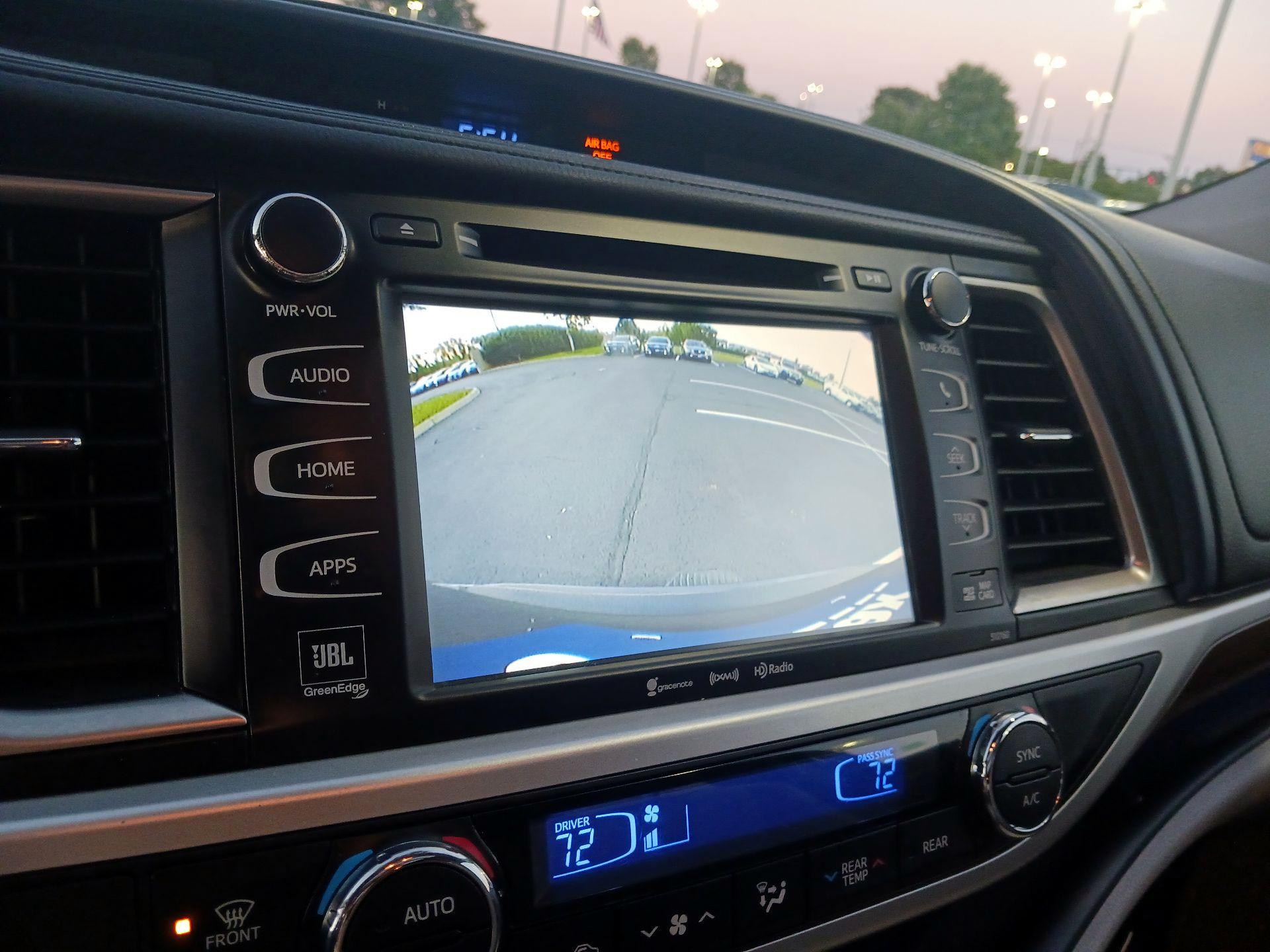 Thumbnail: 2016 Toyota Highlander - 13