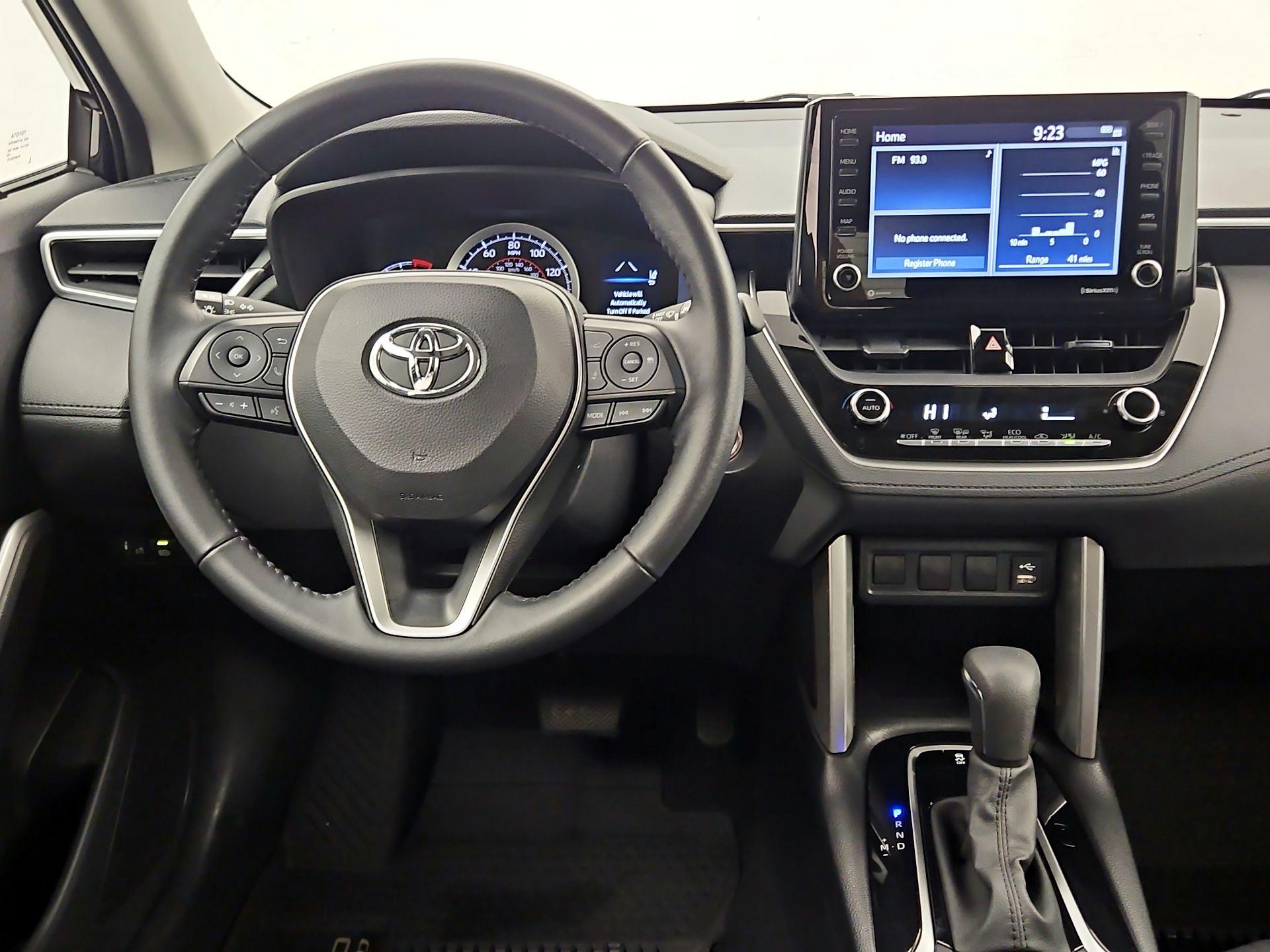 Thumbnail: 2022 Toyota Corolla Cross - 10