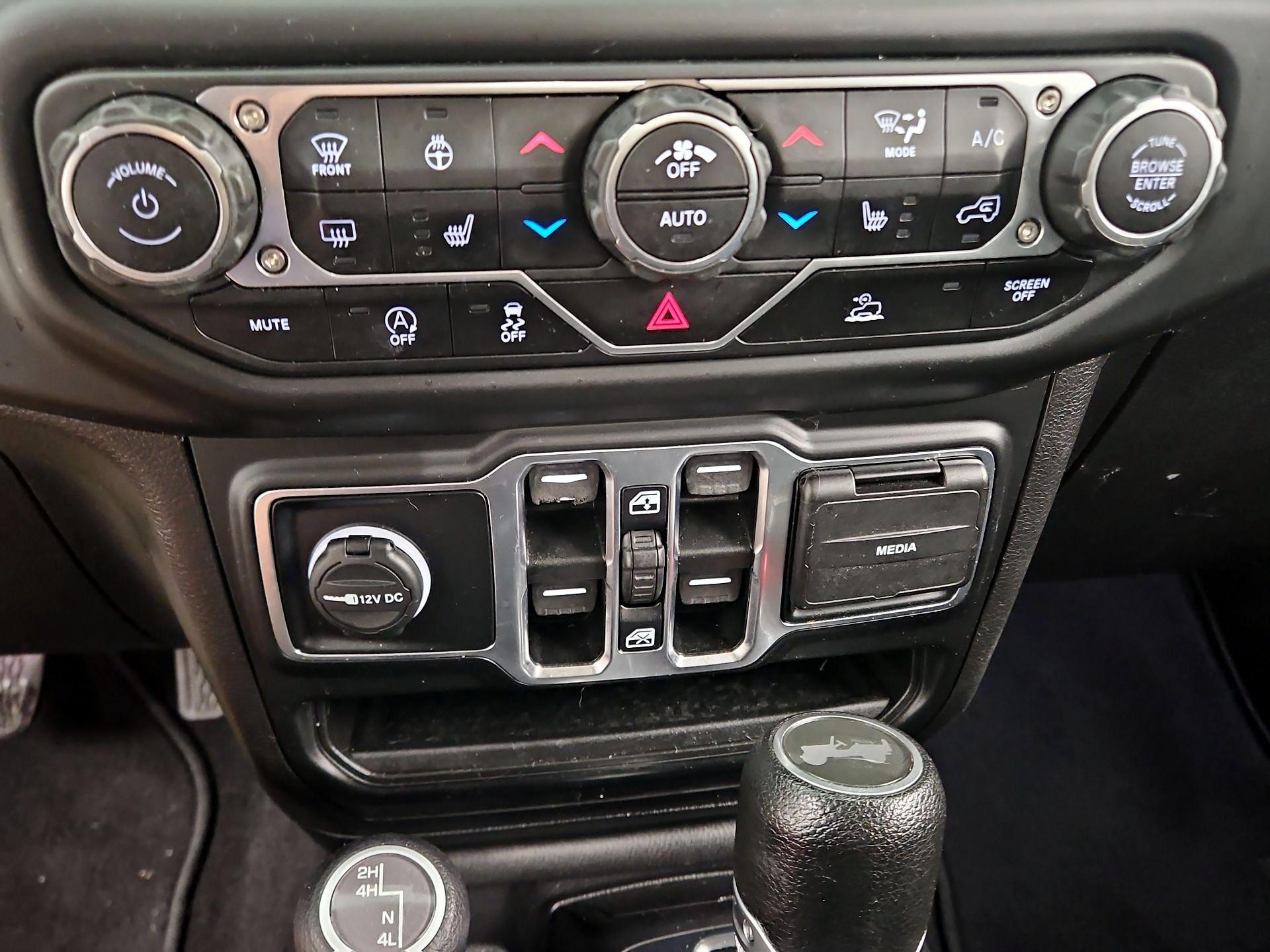 Thumbnail: 2021 Jeep Wrangler - 16