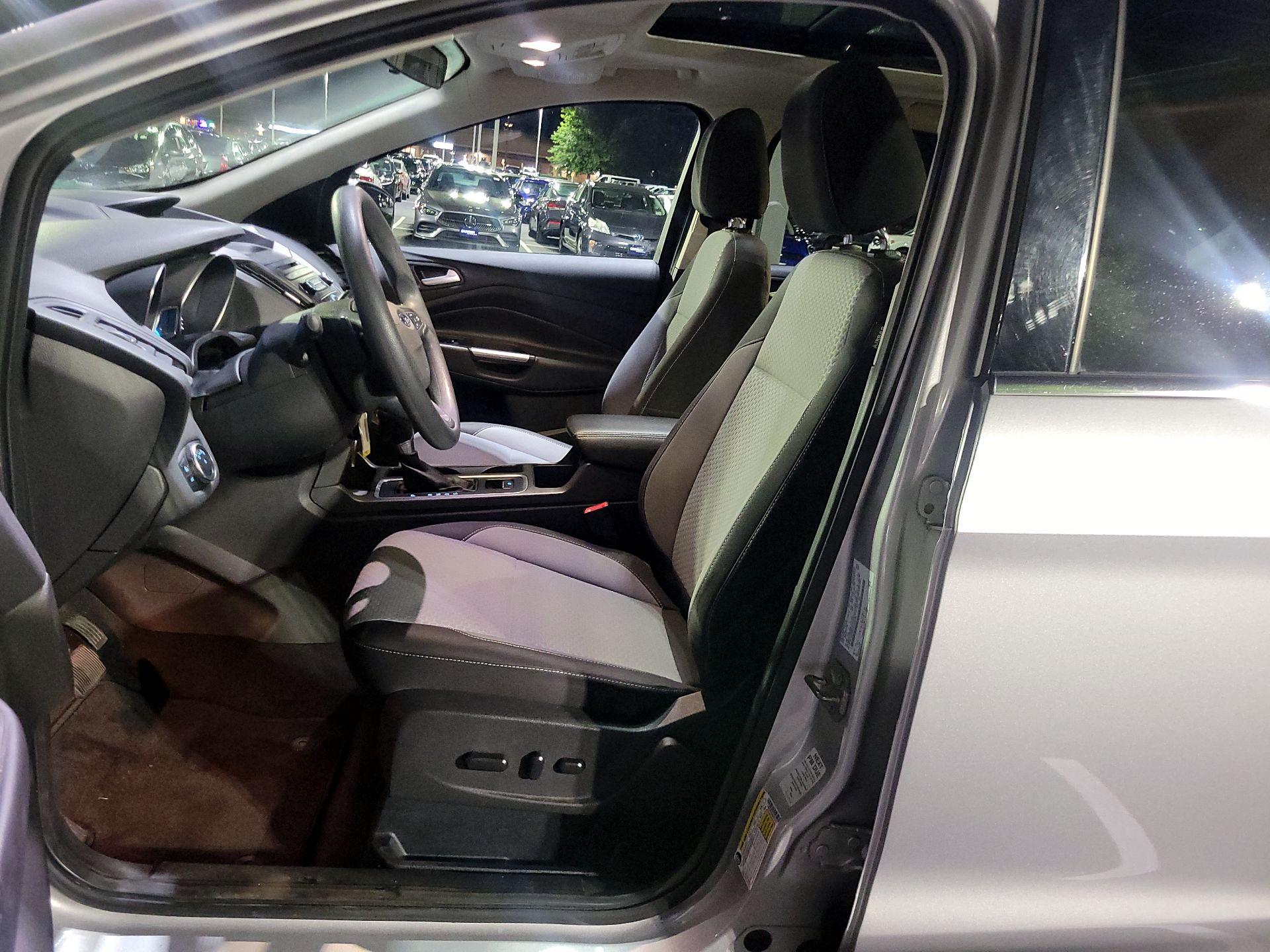 Thumbnail: 2017 Ford Escape - 9