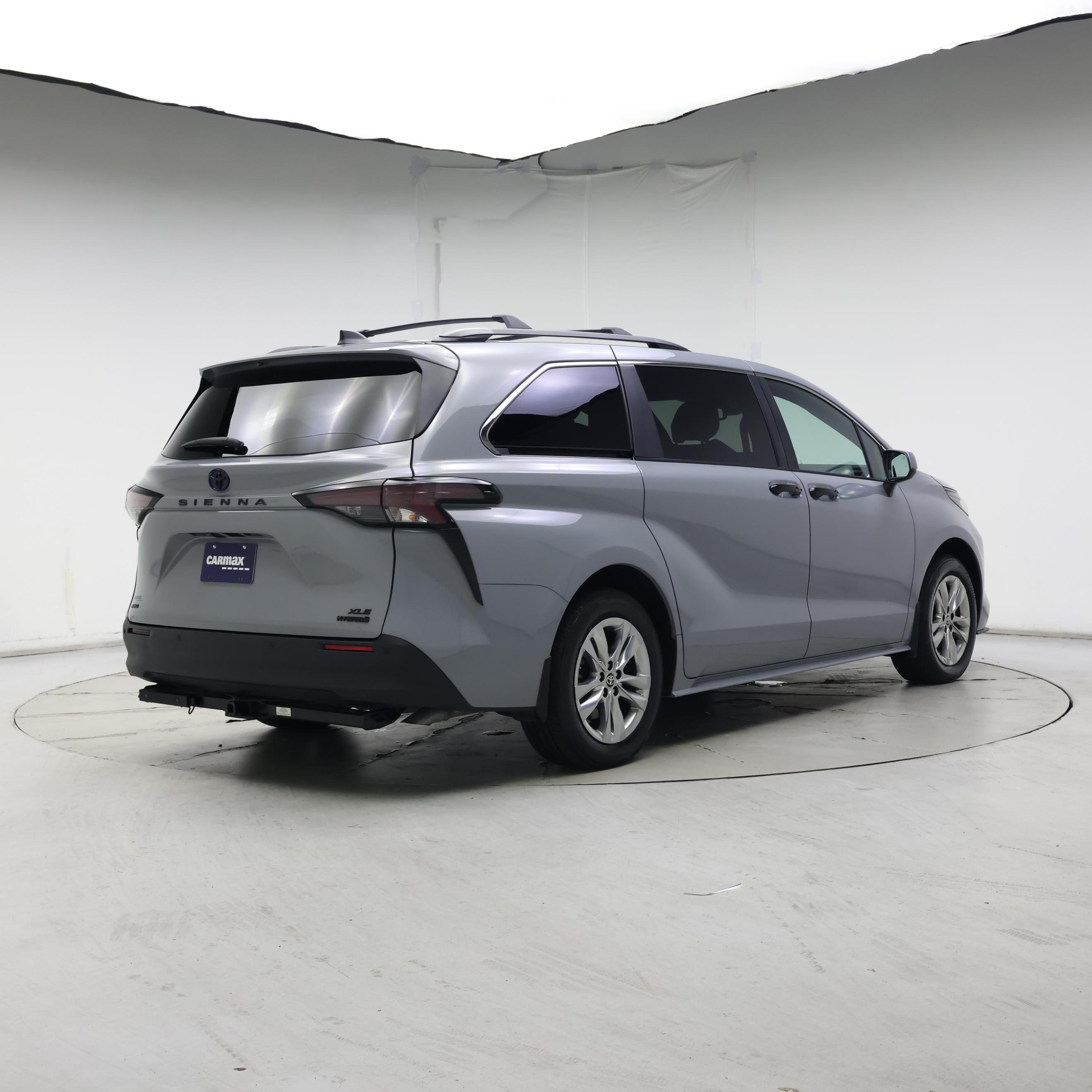 Thumbnail: 2023 Toyota Sienna - 8