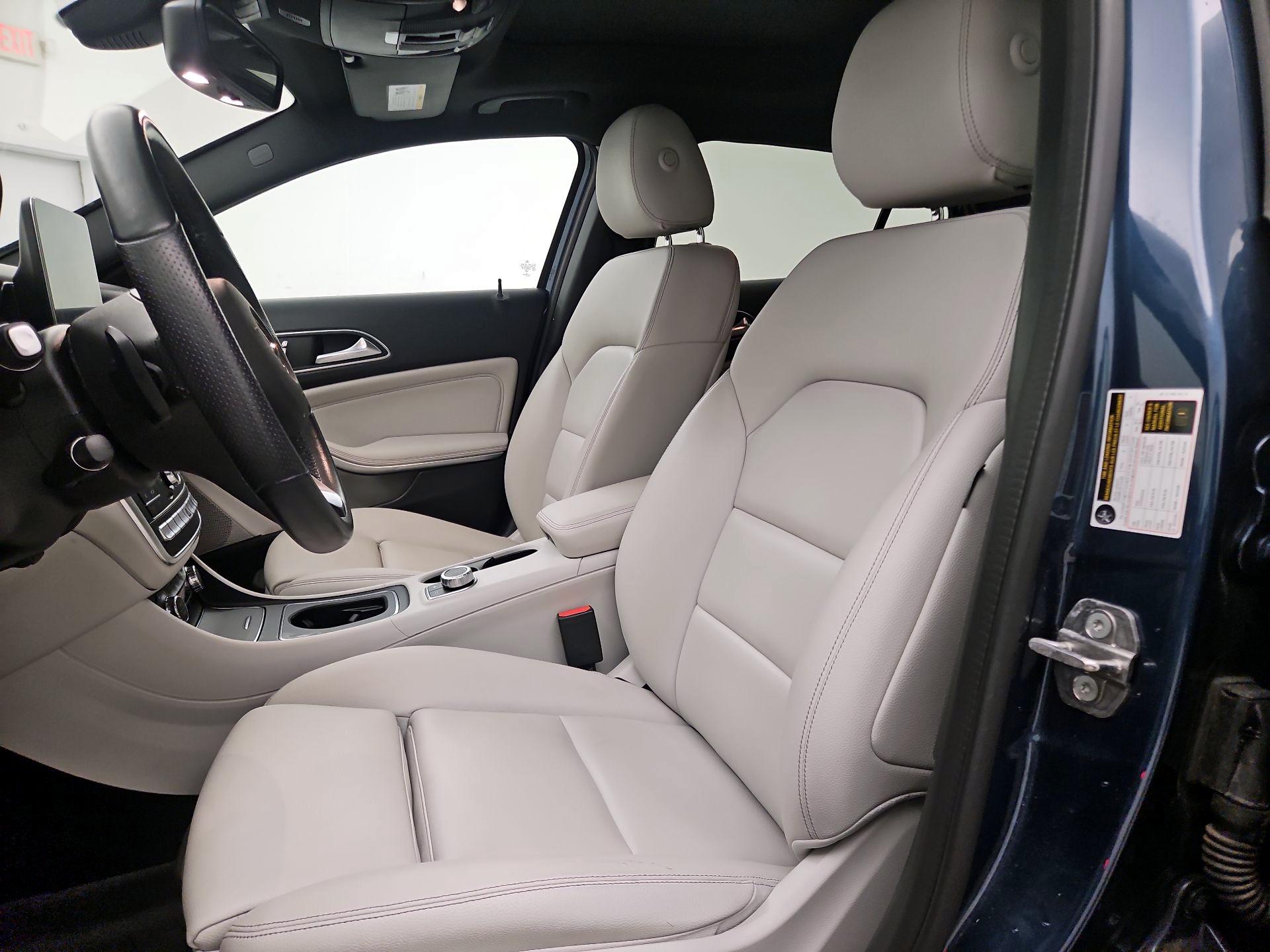 Thumbnail: 2020 Mercedes-Benz GLA - 11