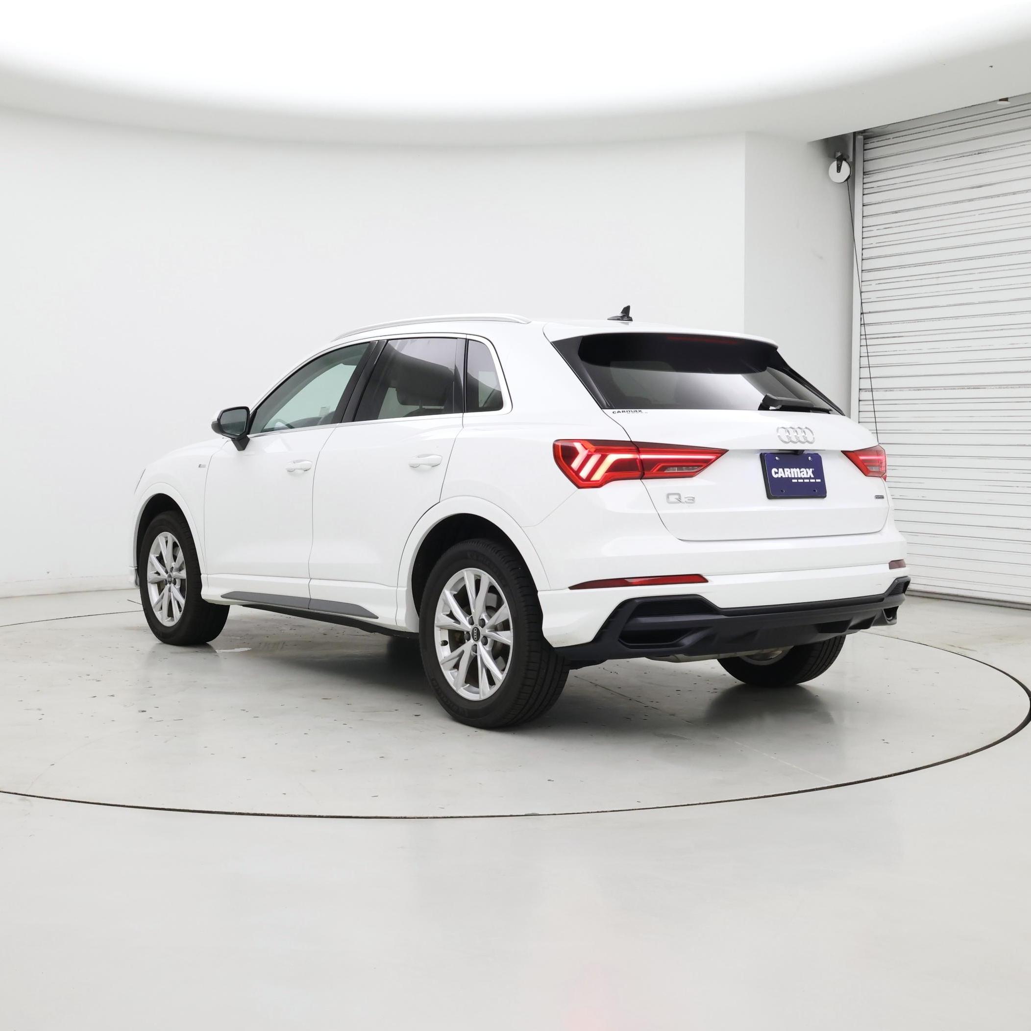 Thumbnail: 2021 Audi Q3 - 2
