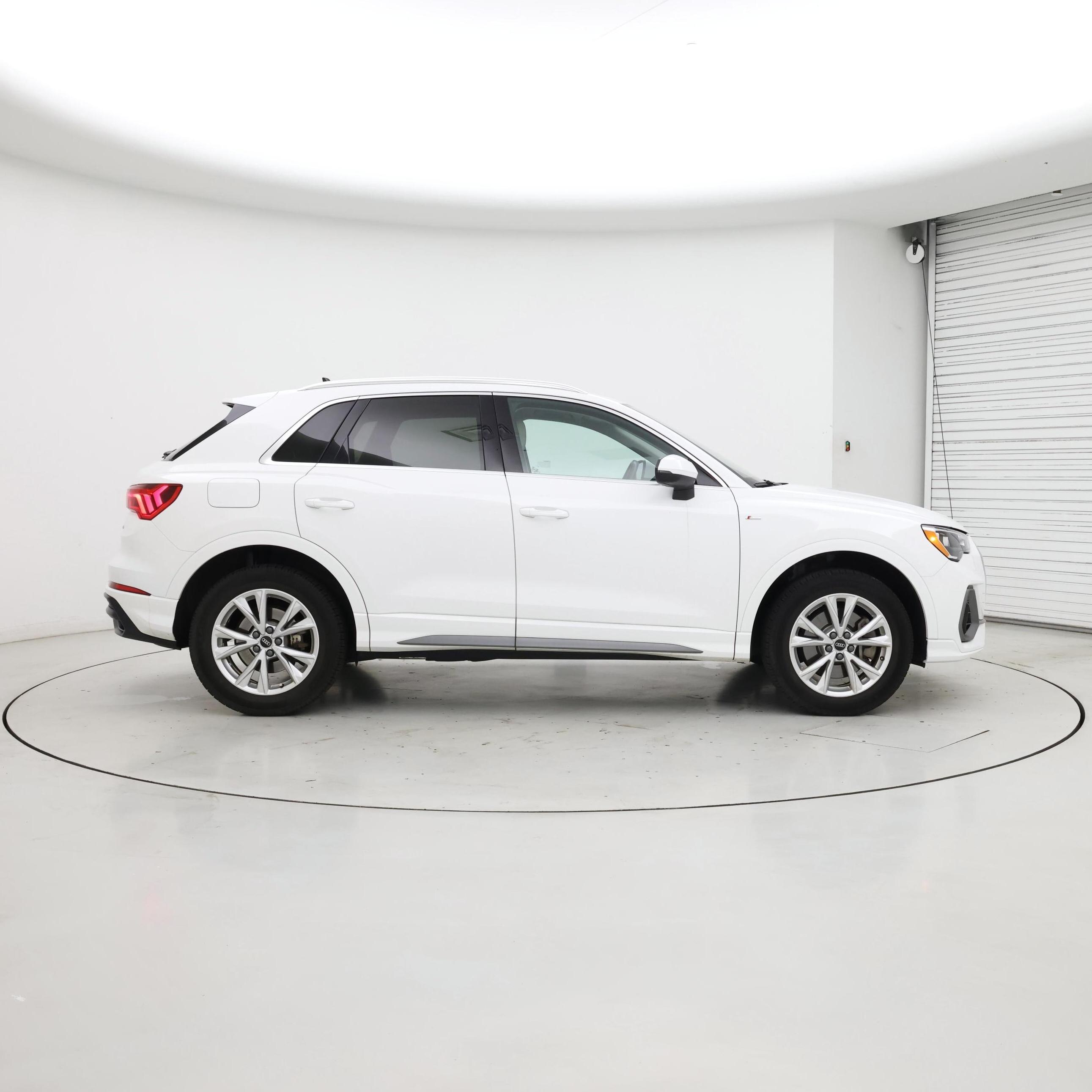 Thumbnail: 2021 Audi Q3 - 7