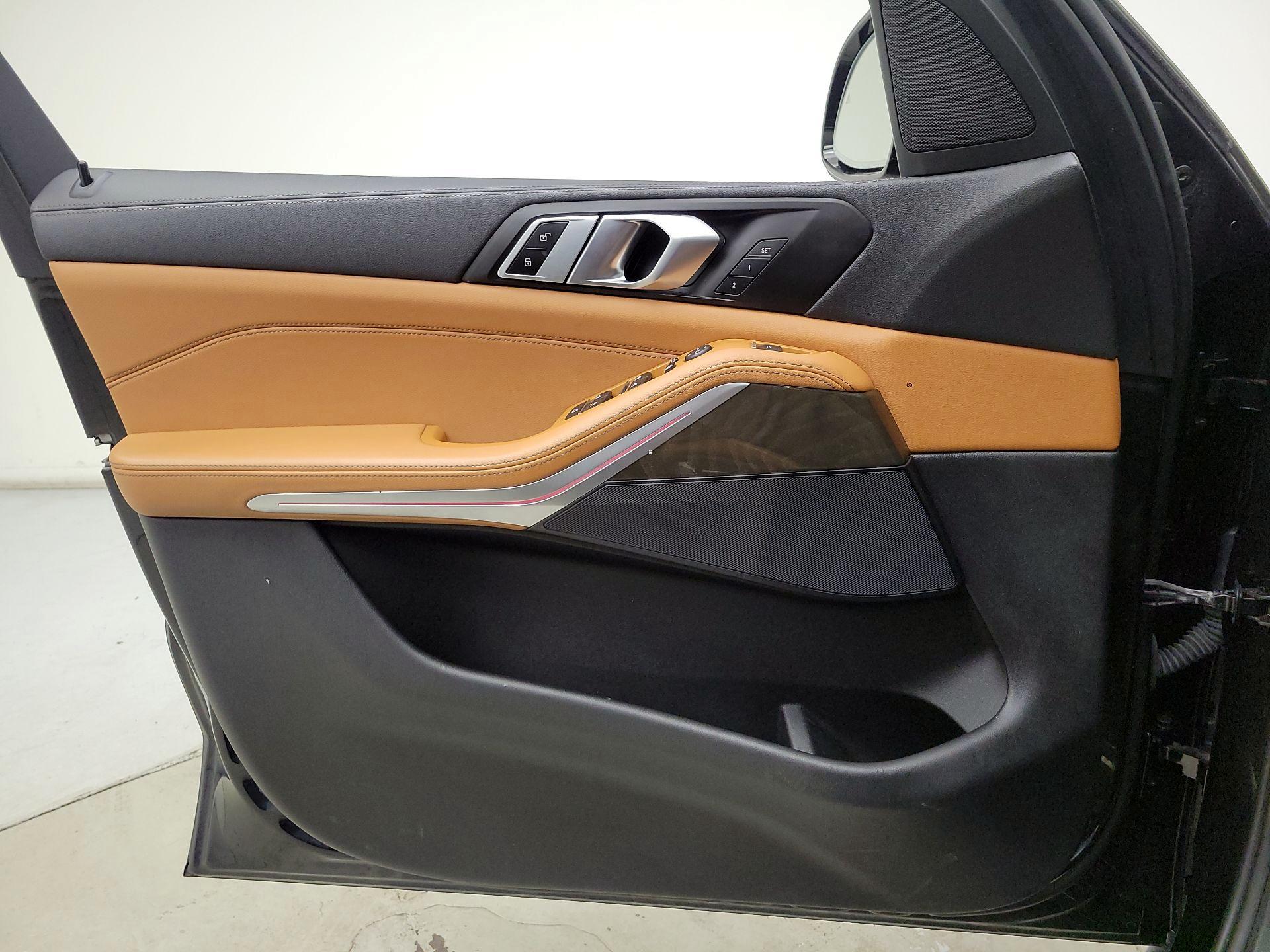 Thumbnail: 2022 BMW X5 - 12
