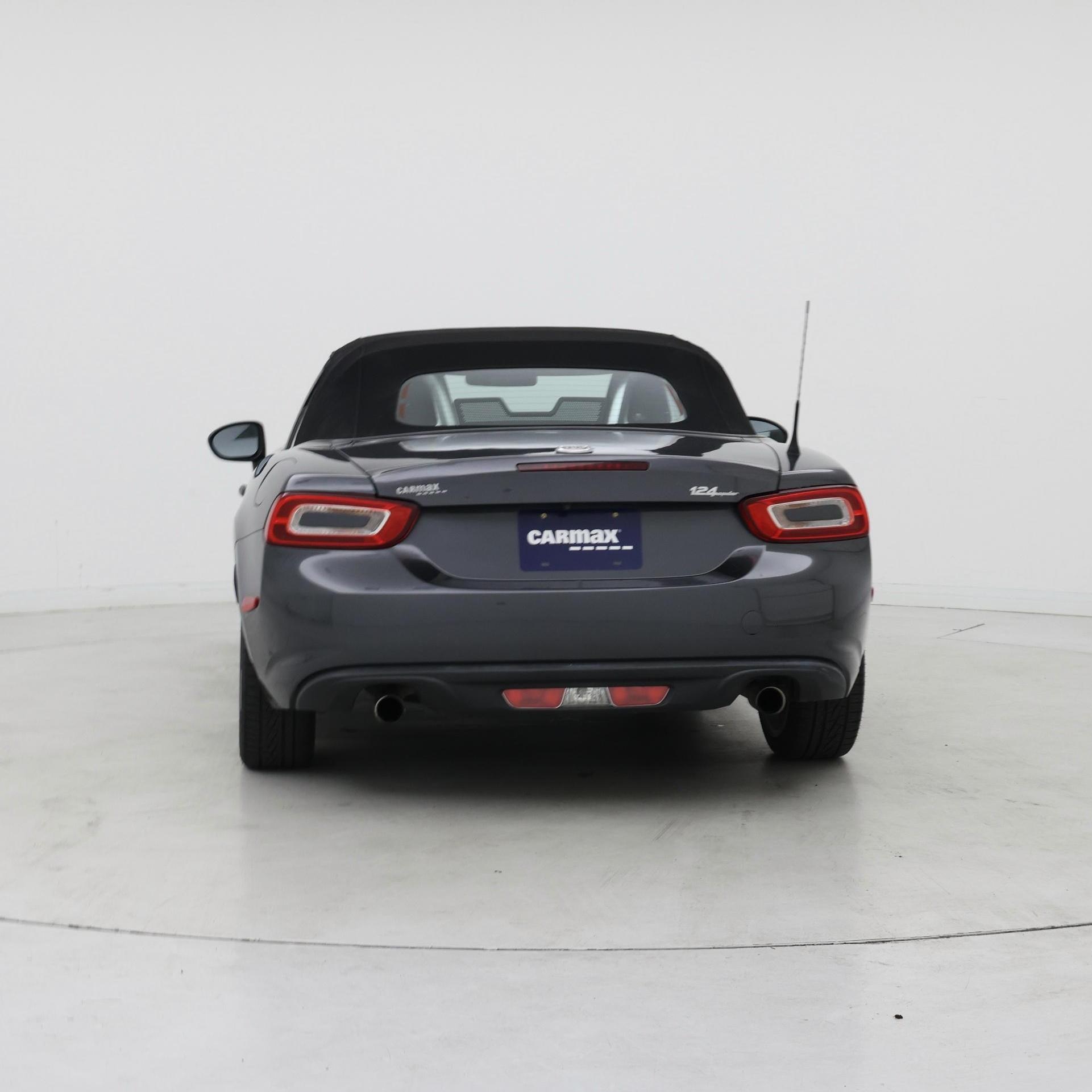 Thumbnail: 2017 Fiat 124 Spider - 6