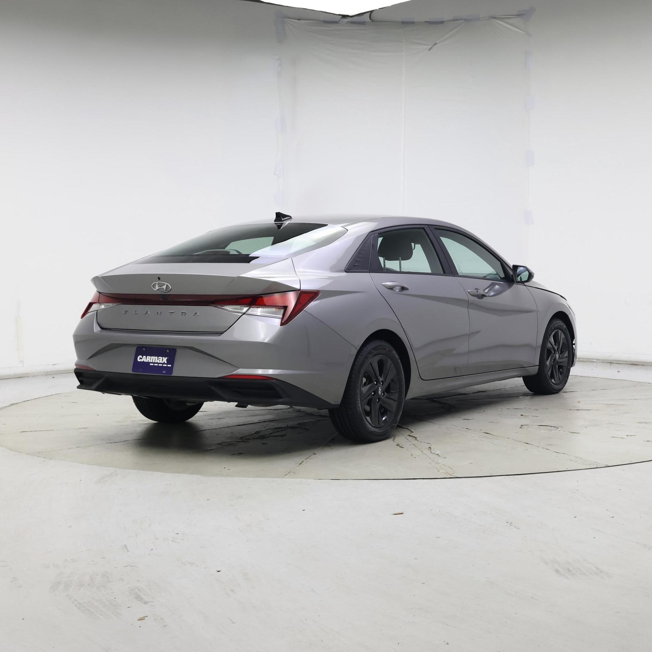 Thumbnail: 2023 Hyundai Elantra - 8