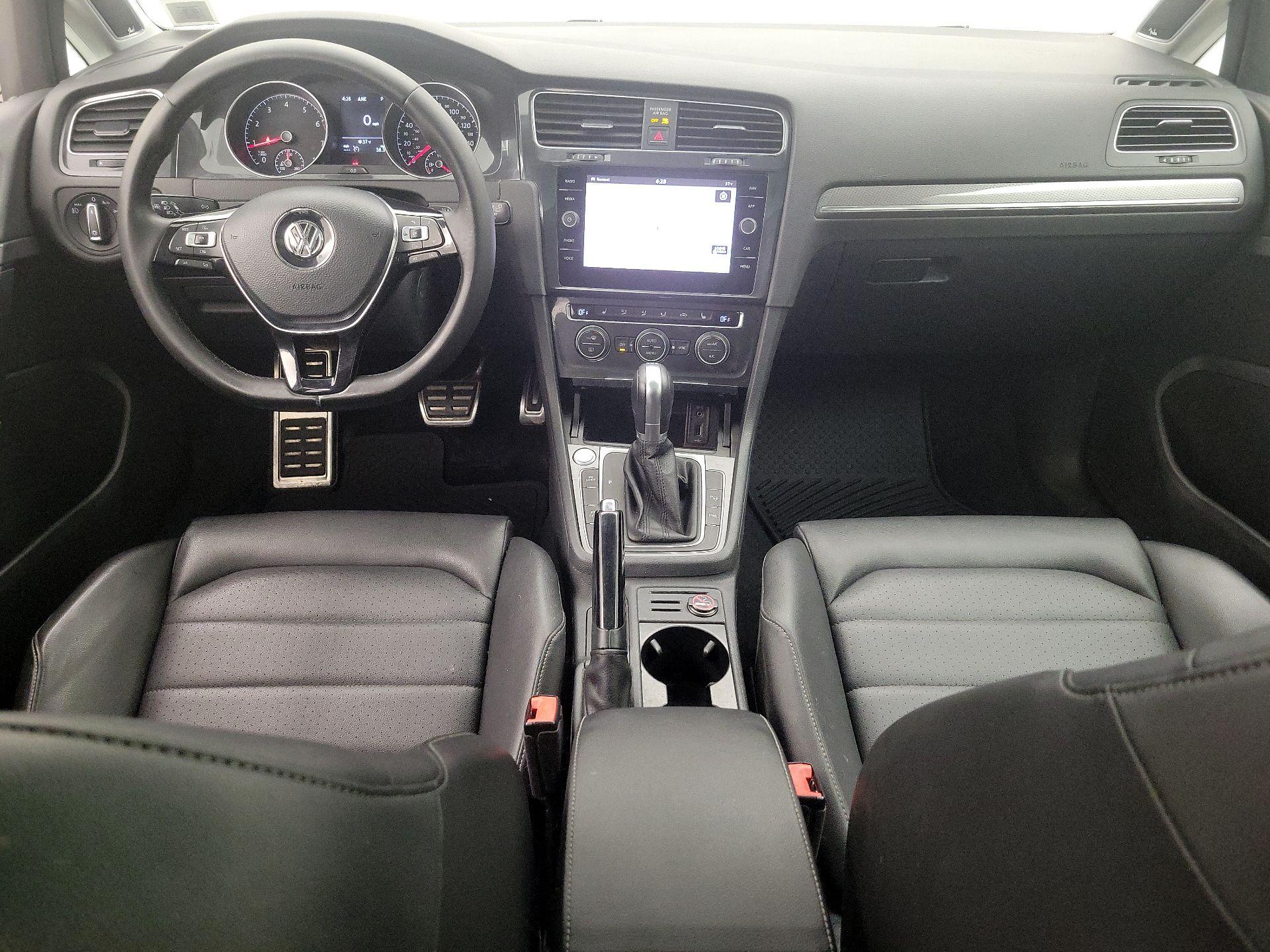 Thumbnail: 2018 Volkswagen Golf - 9