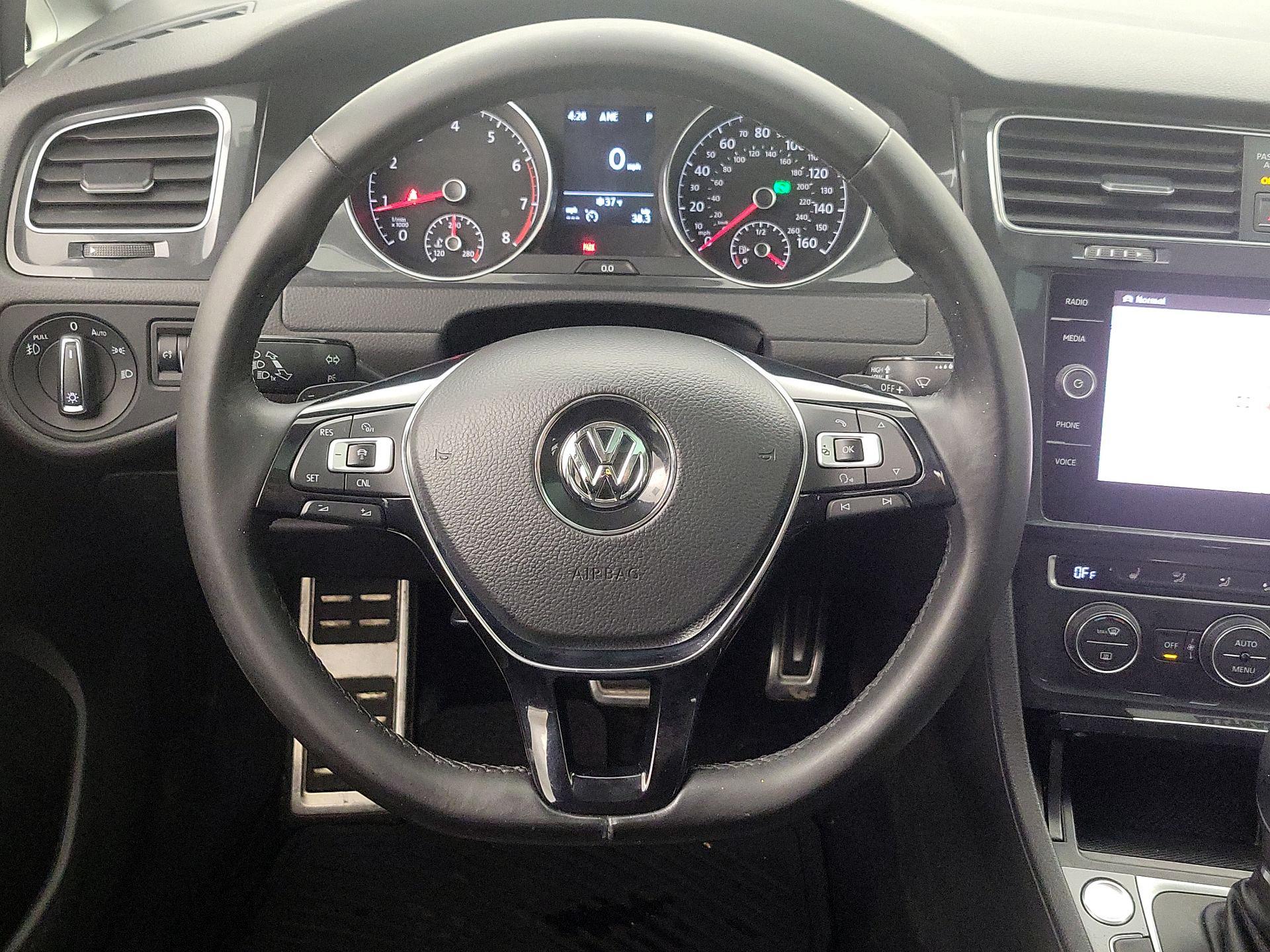 Thumbnail: 2018 Volkswagen Golf - 10