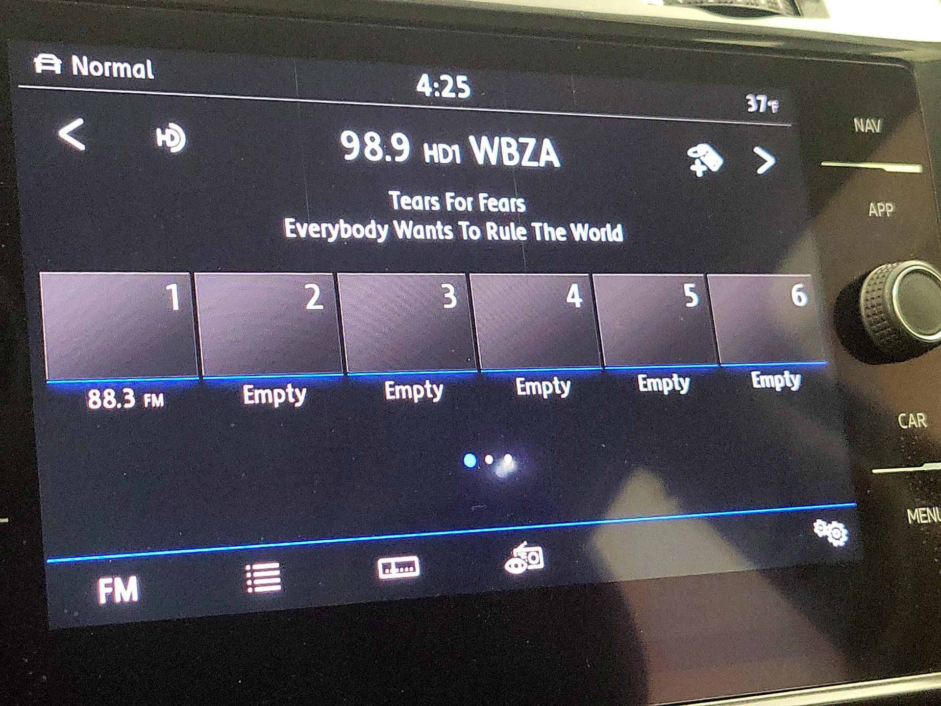 Thumbnail: 2018 Volkswagen Golf - 16