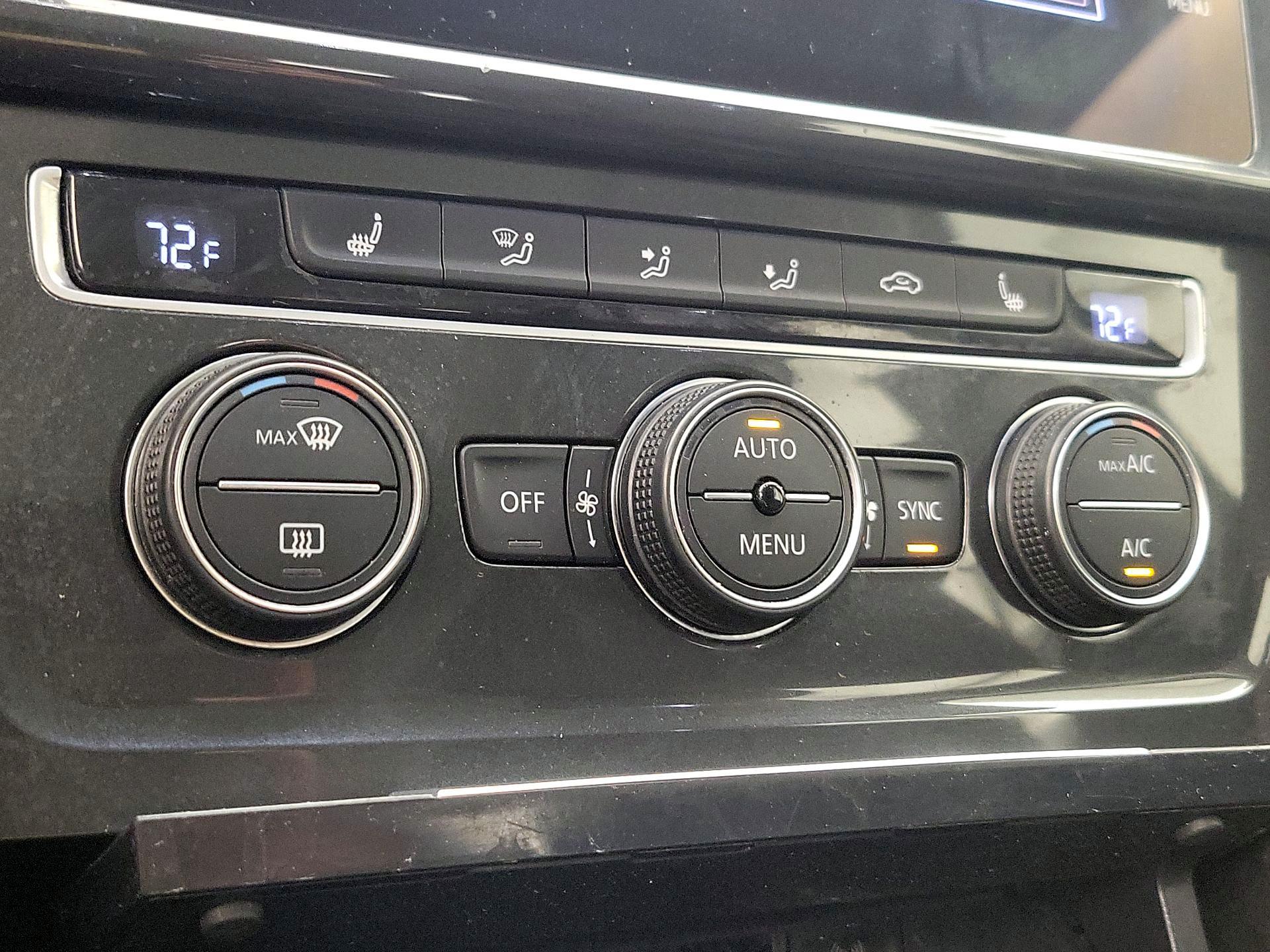 Thumbnail: 2018 Volkswagen Golf - 17