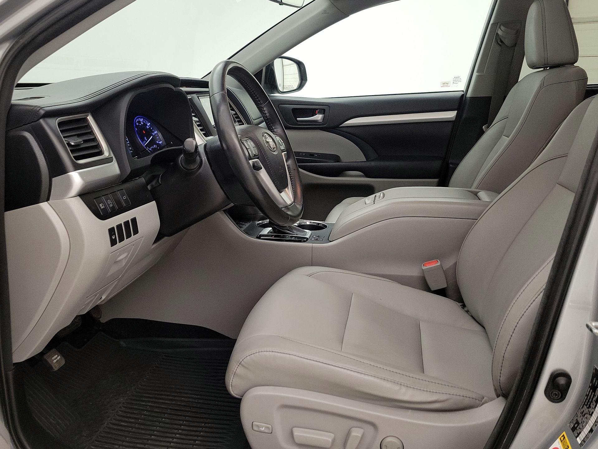 Thumbnail: 2018 Toyota Highlander - 11