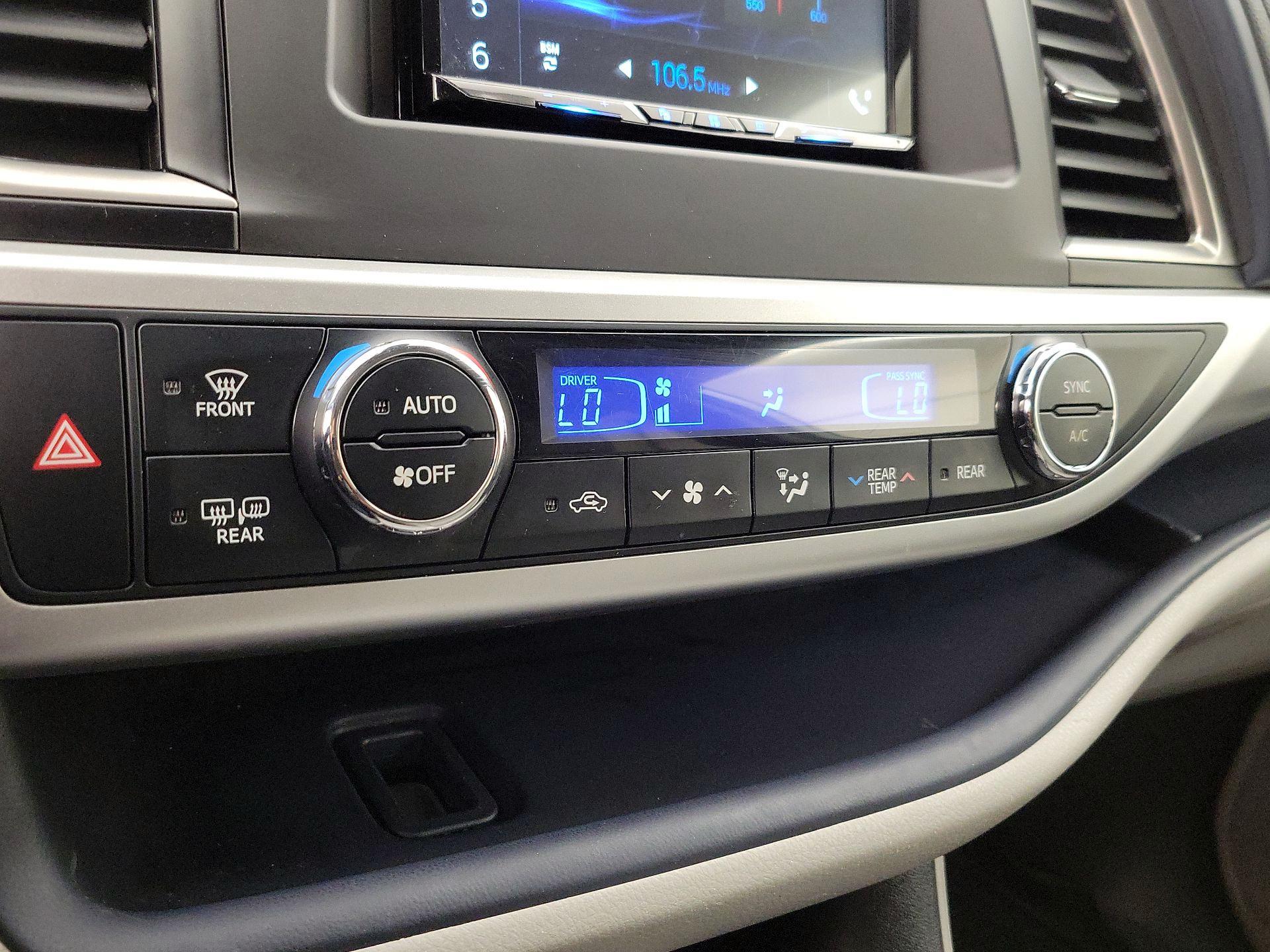 Thumbnail: 2018 Toyota Highlander - 16