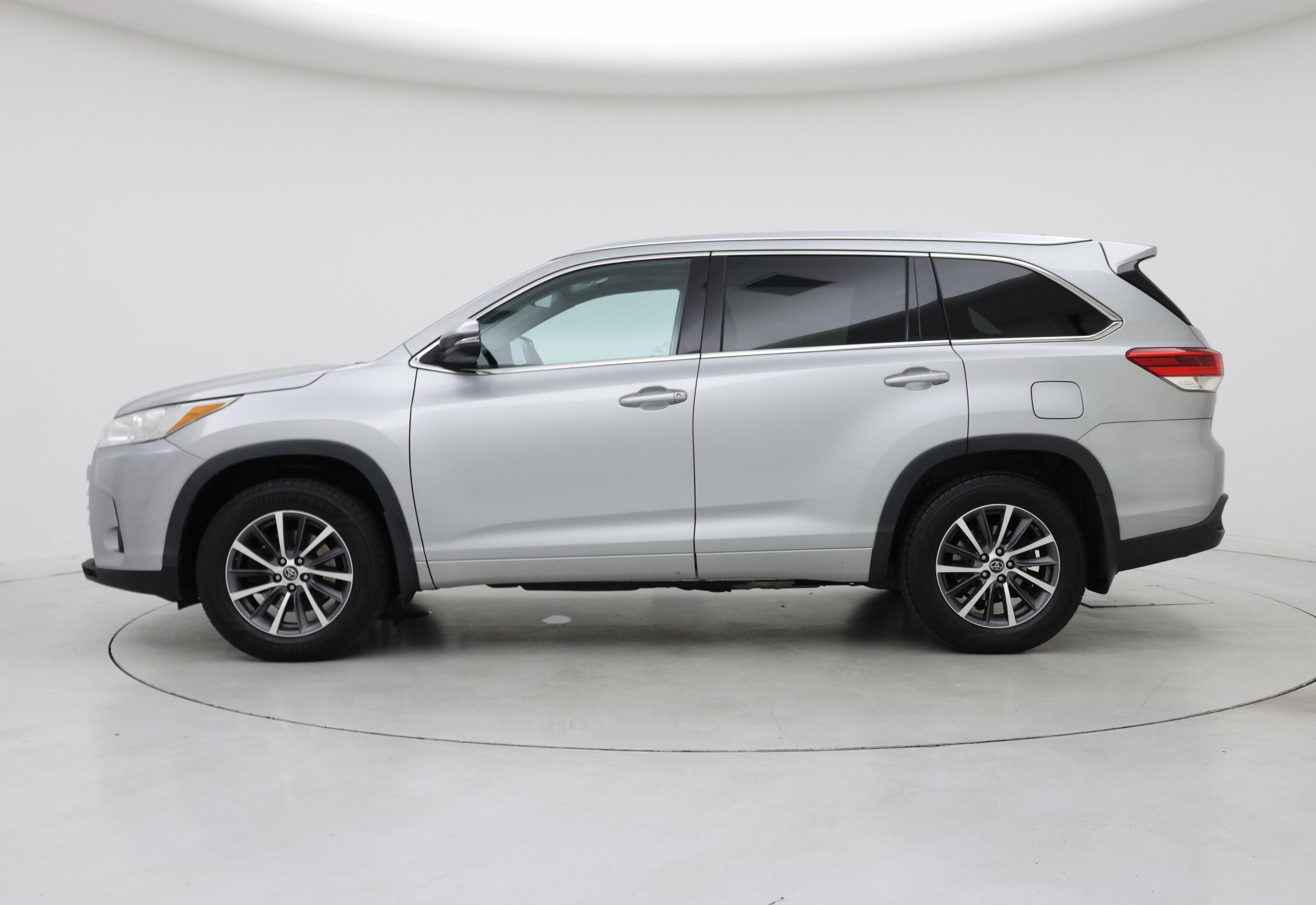 Thumbnail: 2018 Toyota Highlander - 3
