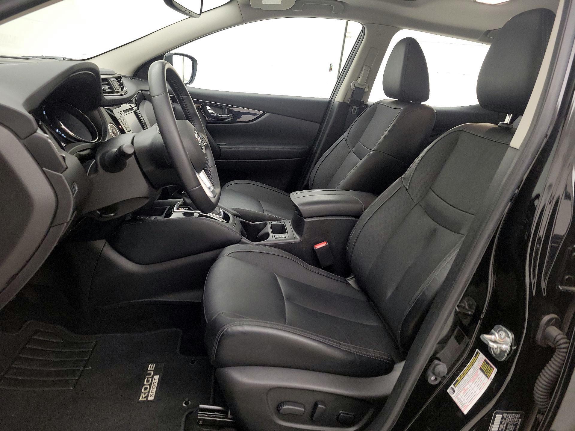 Thumbnail: 2019 Nissan Rogue Sport - 11