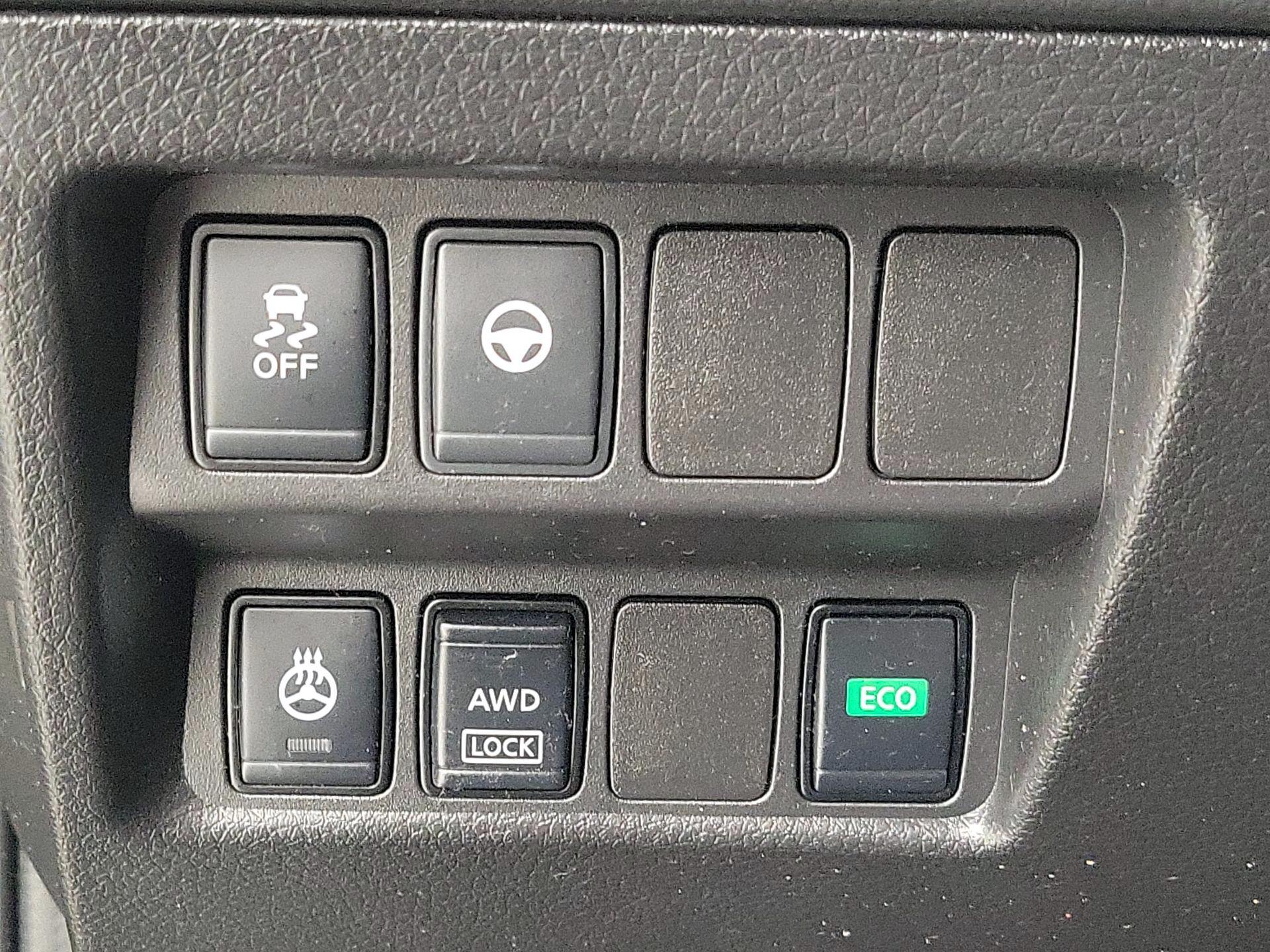 Thumbnail: 2019 Nissan Rogue Sport - 13