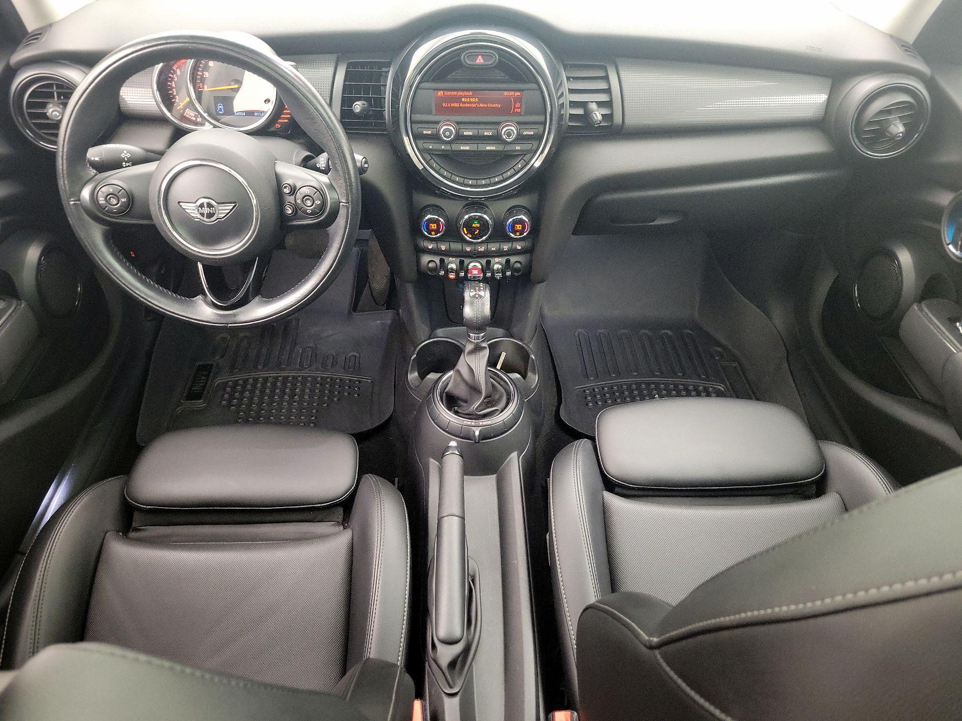 Thumbnail: 2016 MINI Cooper Hardtop - 9