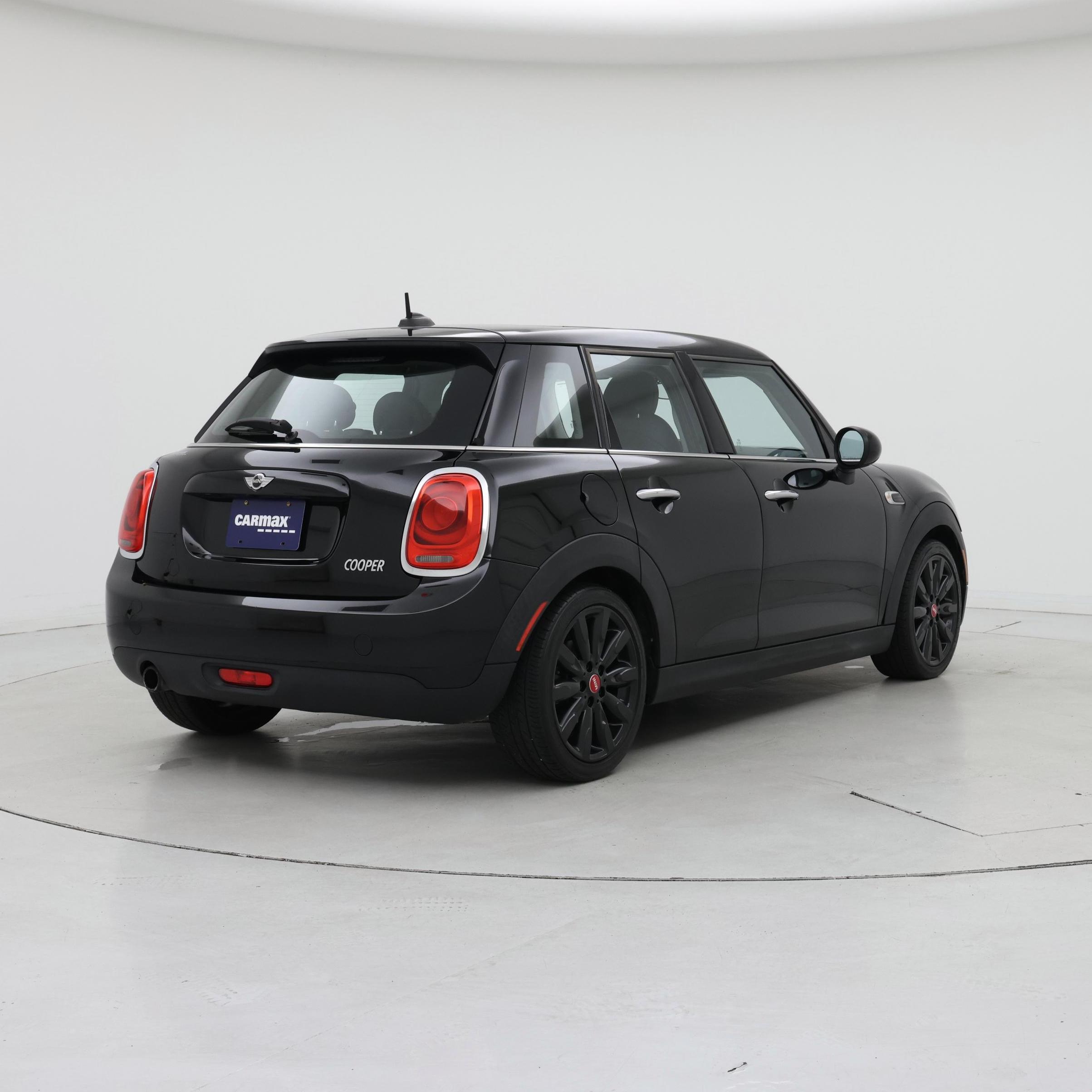 Thumbnail: 2016 MINI Cooper Hardtop - 8