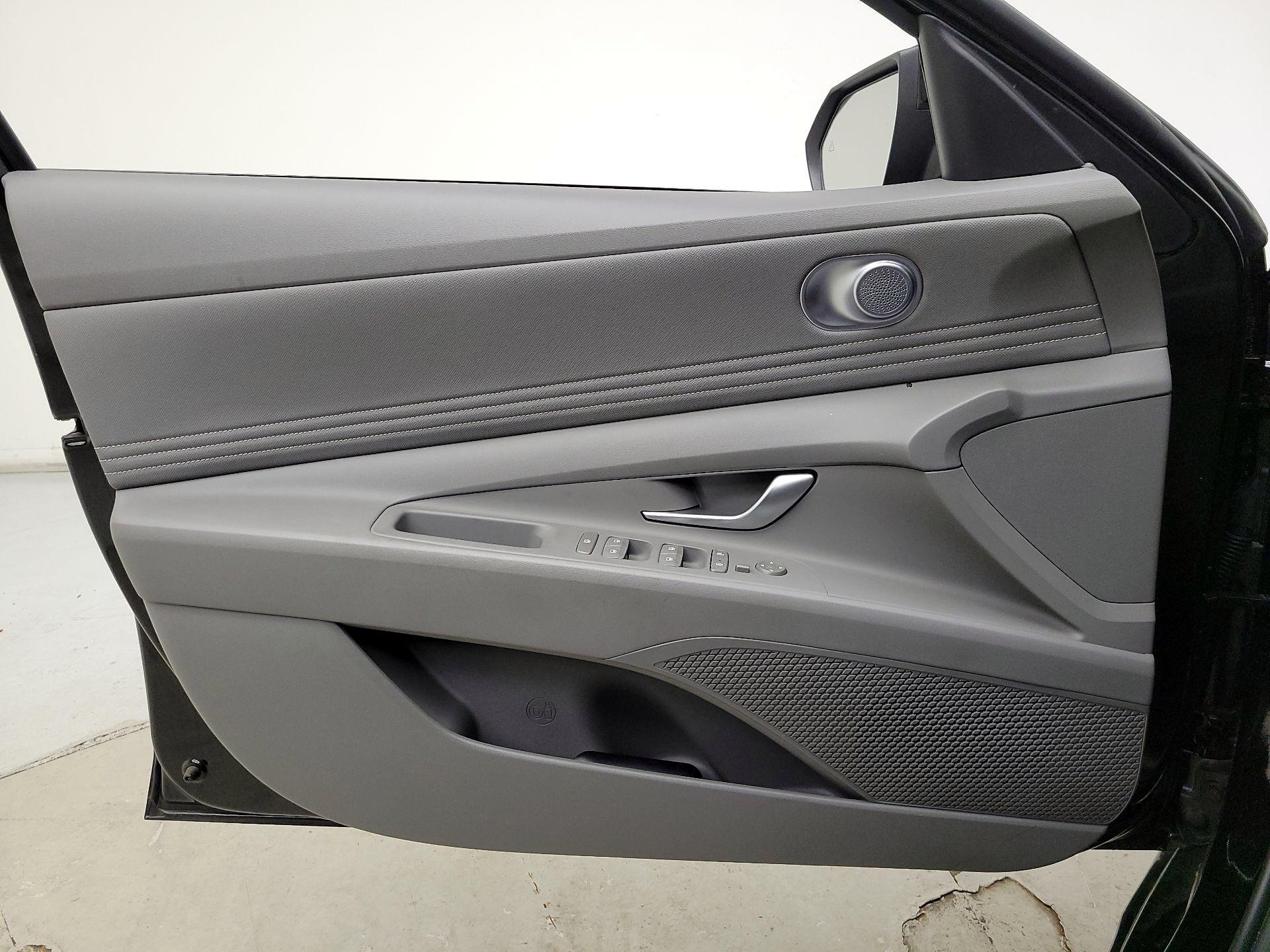 Thumbnail: 2023 Hyundai Elantra - 12