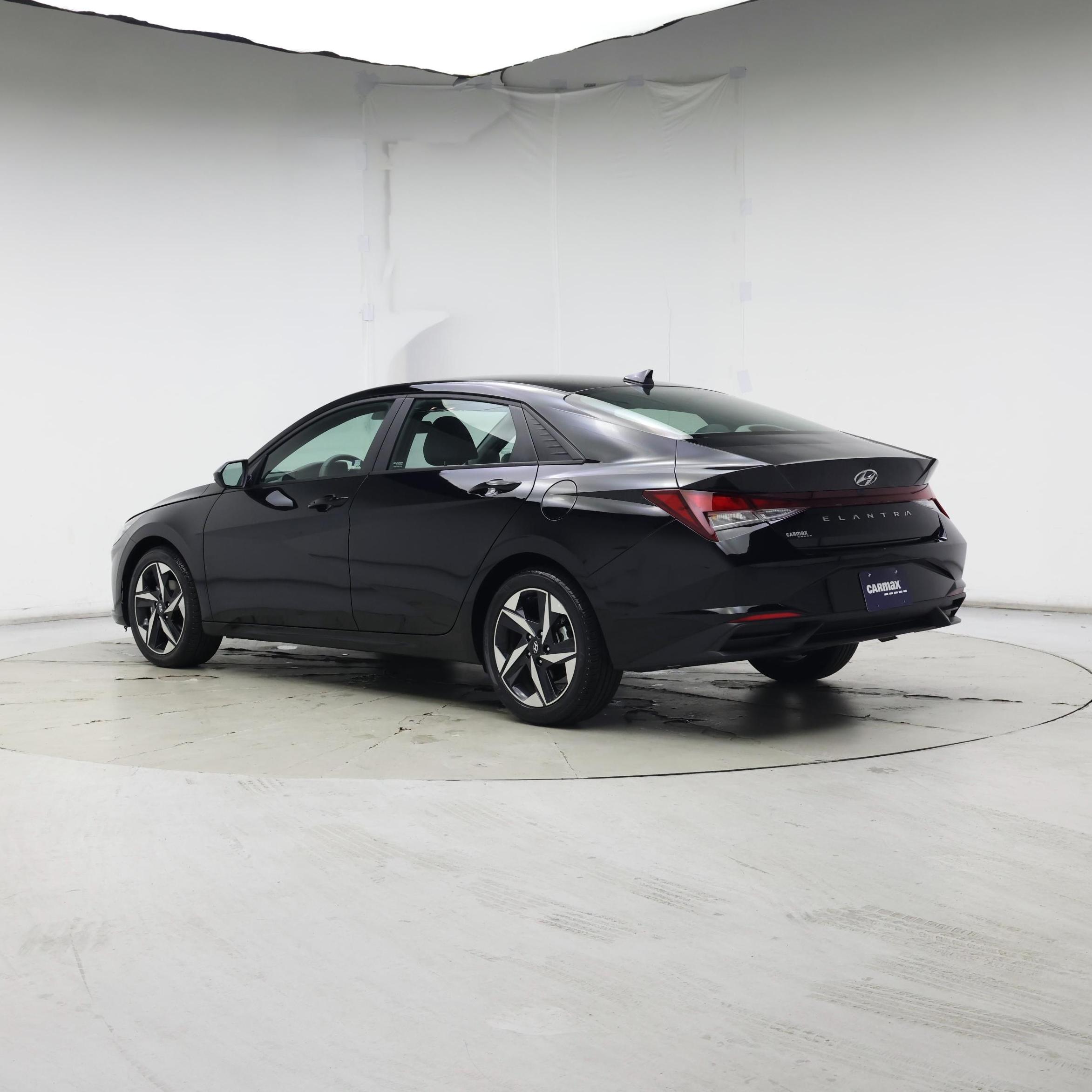 Thumbnail: 2023 Hyundai Elantra - 2