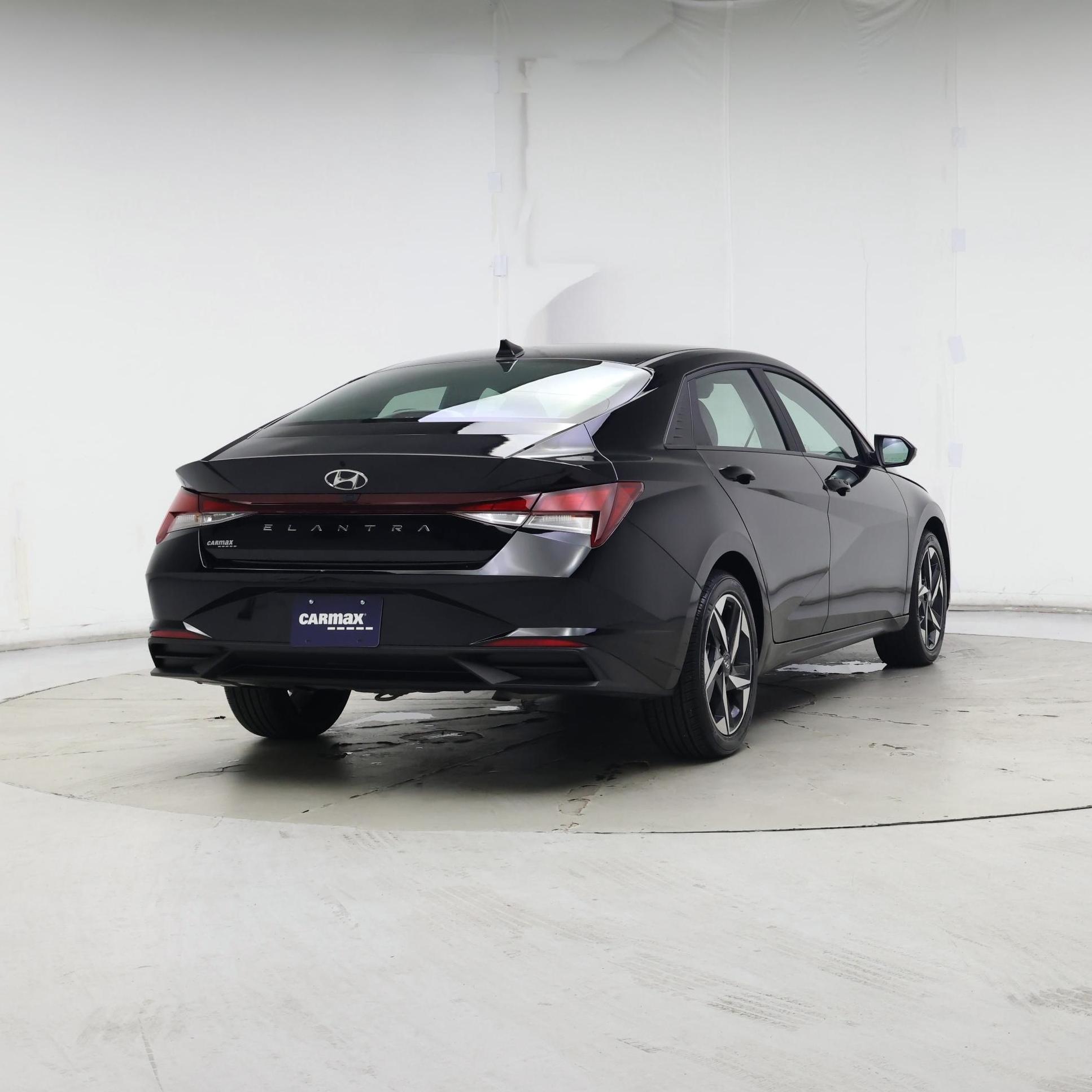 Thumbnail: 2023 Hyundai Elantra - 8