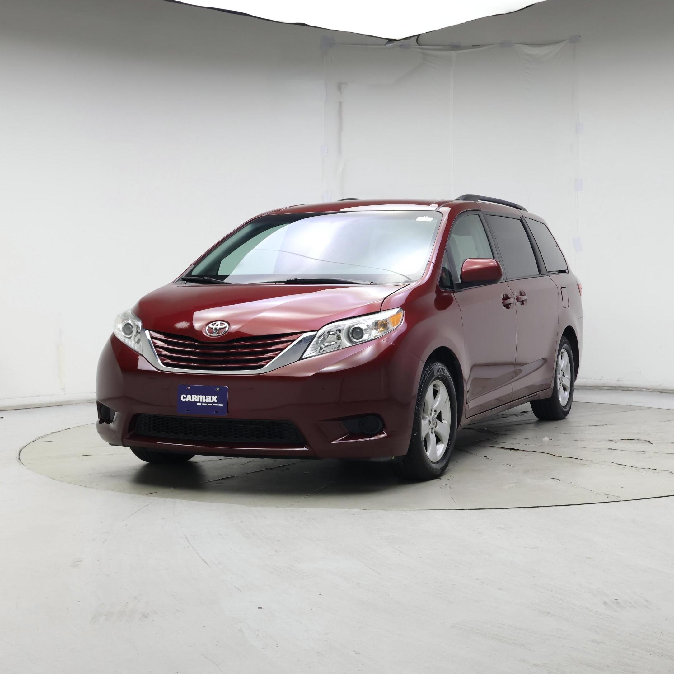 Thumbnail: 2015 Toyota Sienna - 4