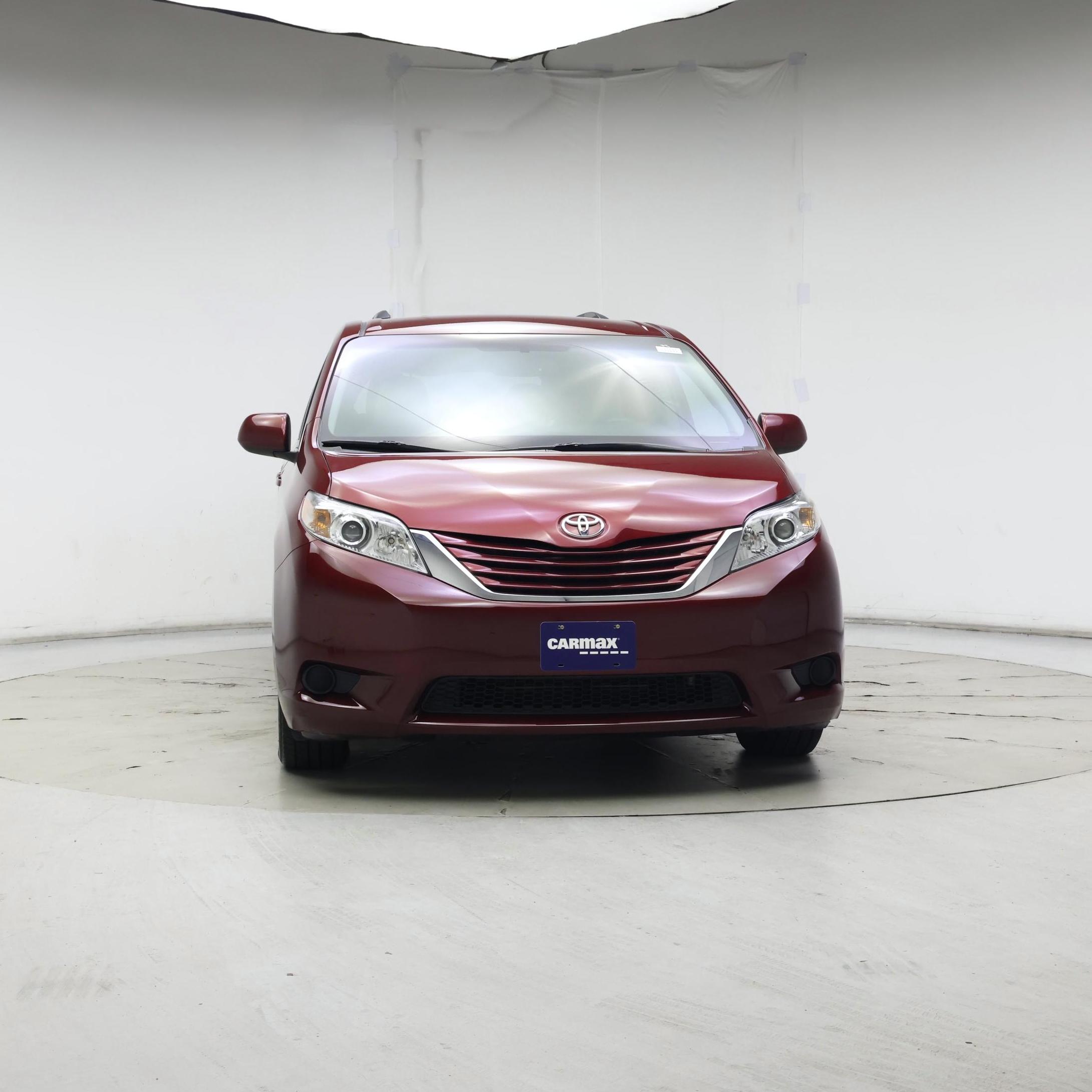 Thumbnail: 2015 Toyota Sienna - 5
