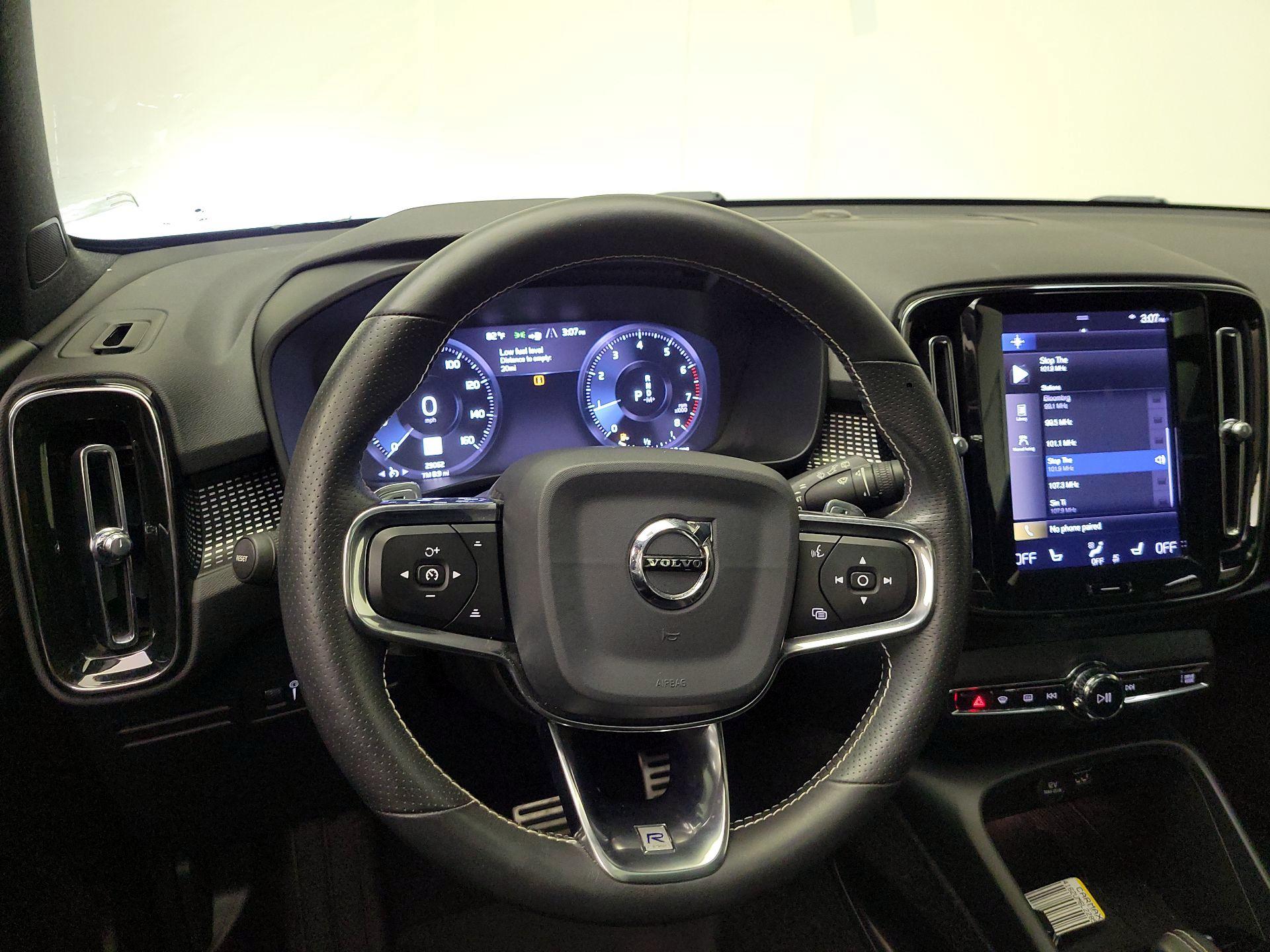 Thumbnail: 2020 Volvo XC40 - 10