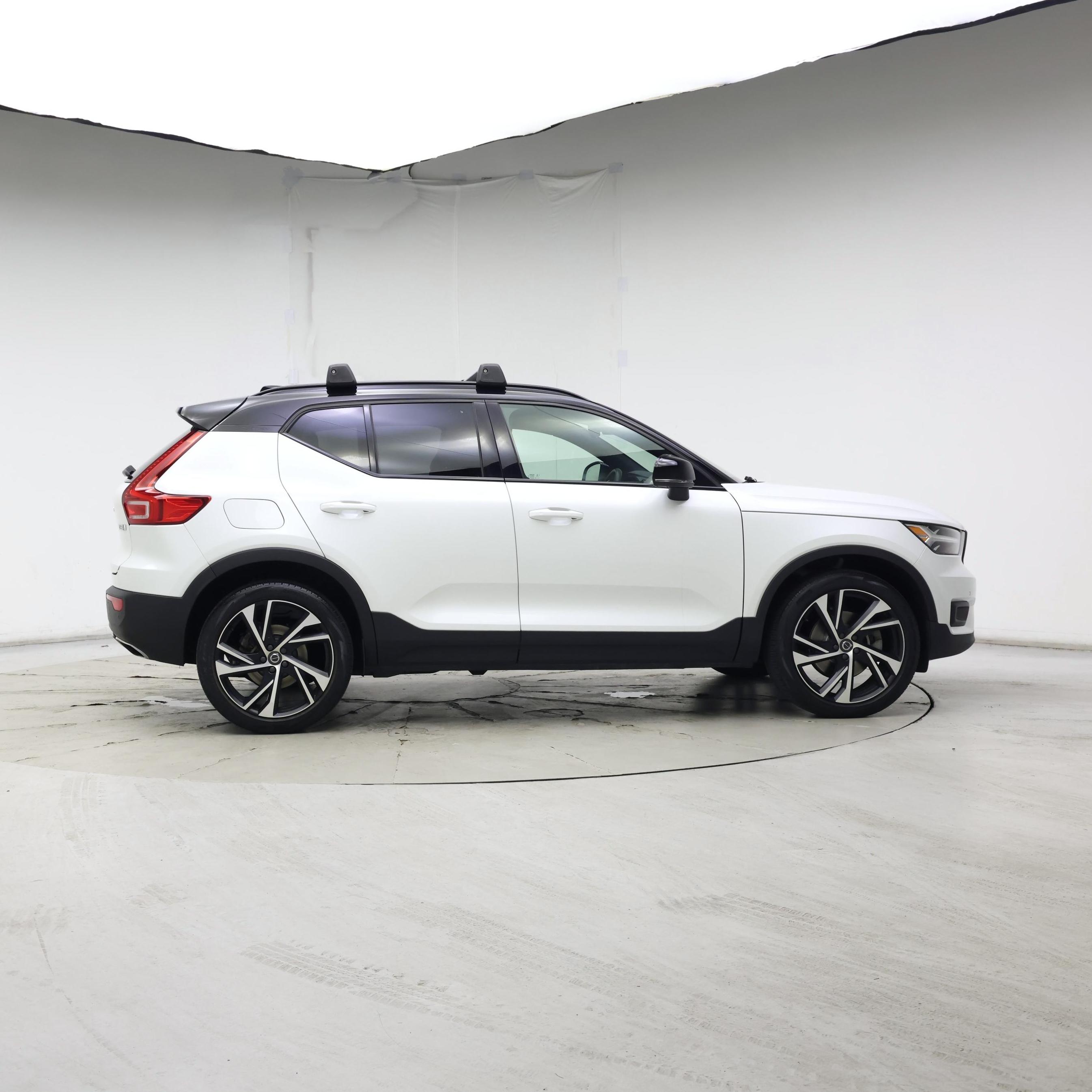 Thumbnail: 2020 Volvo XC40 - 7
