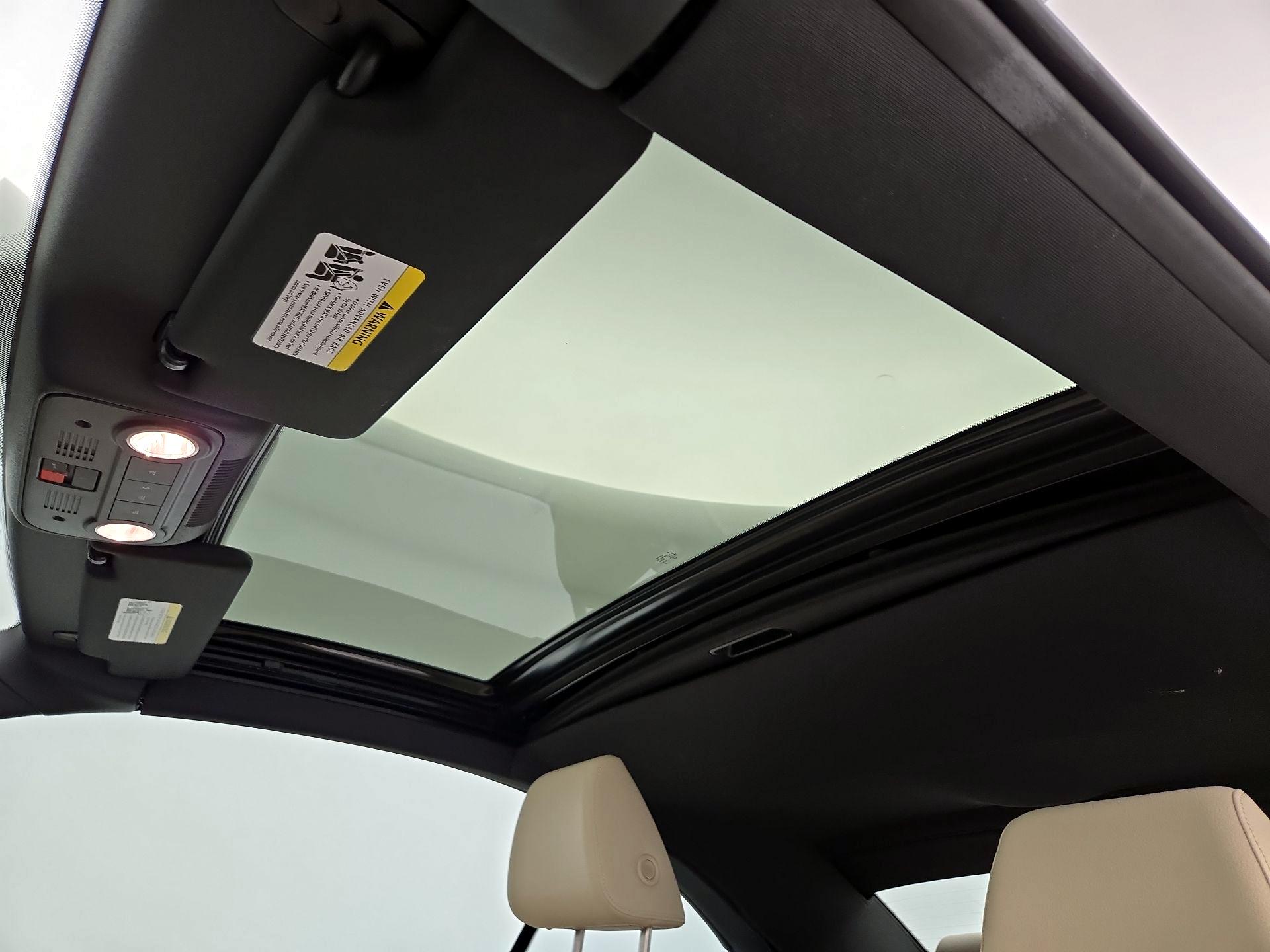 Thumbnail: 2016 Volkswagen Eos - 18
