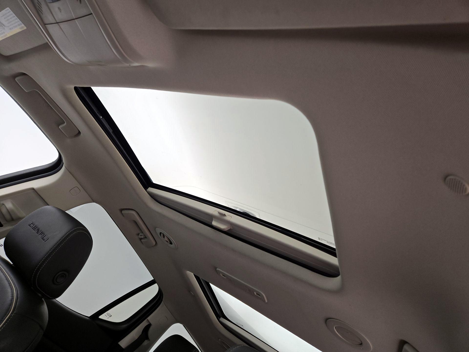 Thumbnail: 2022 GMC Acadia - 20