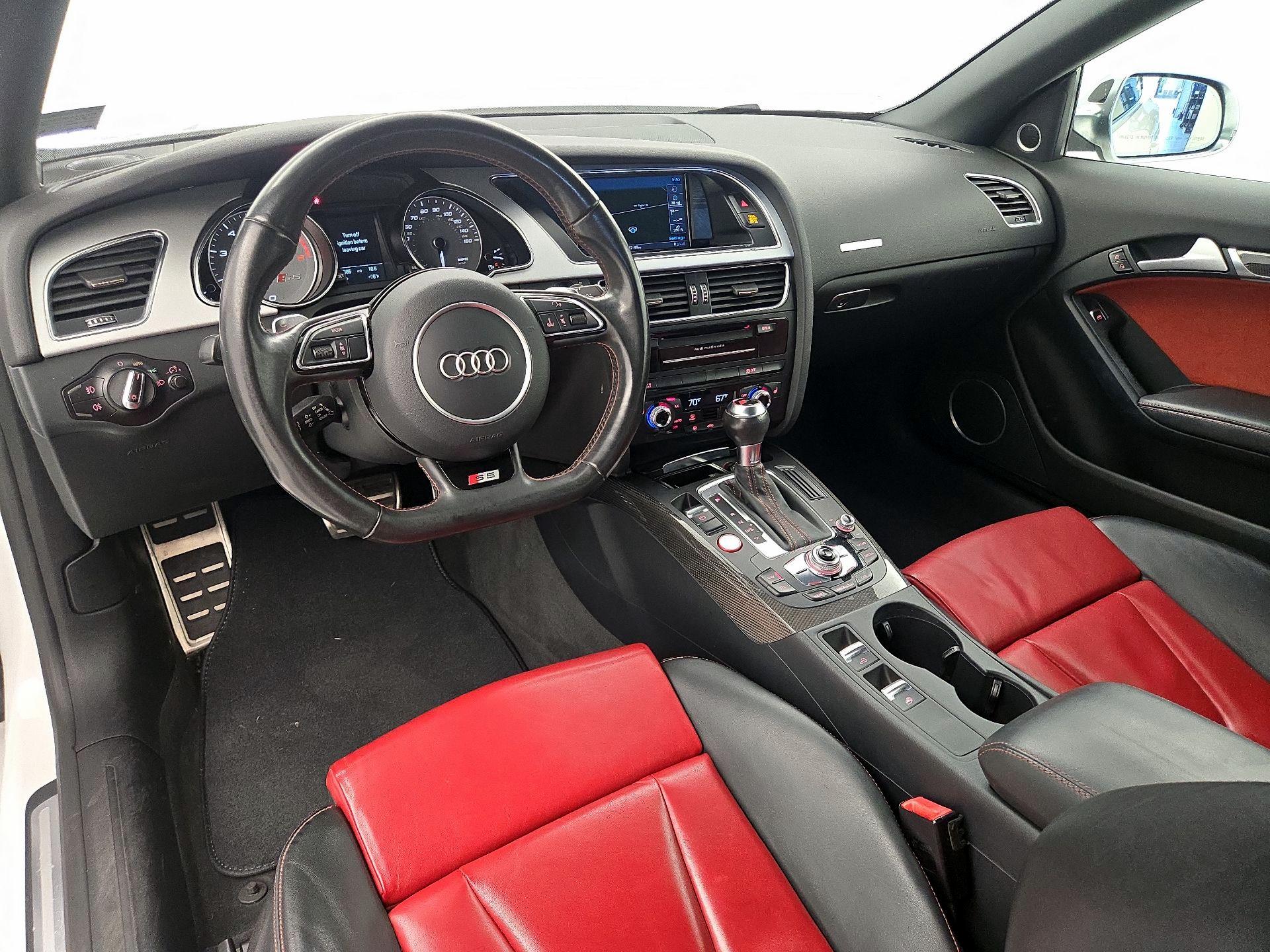 Thumbnail: 2016 Audi S5 - 9