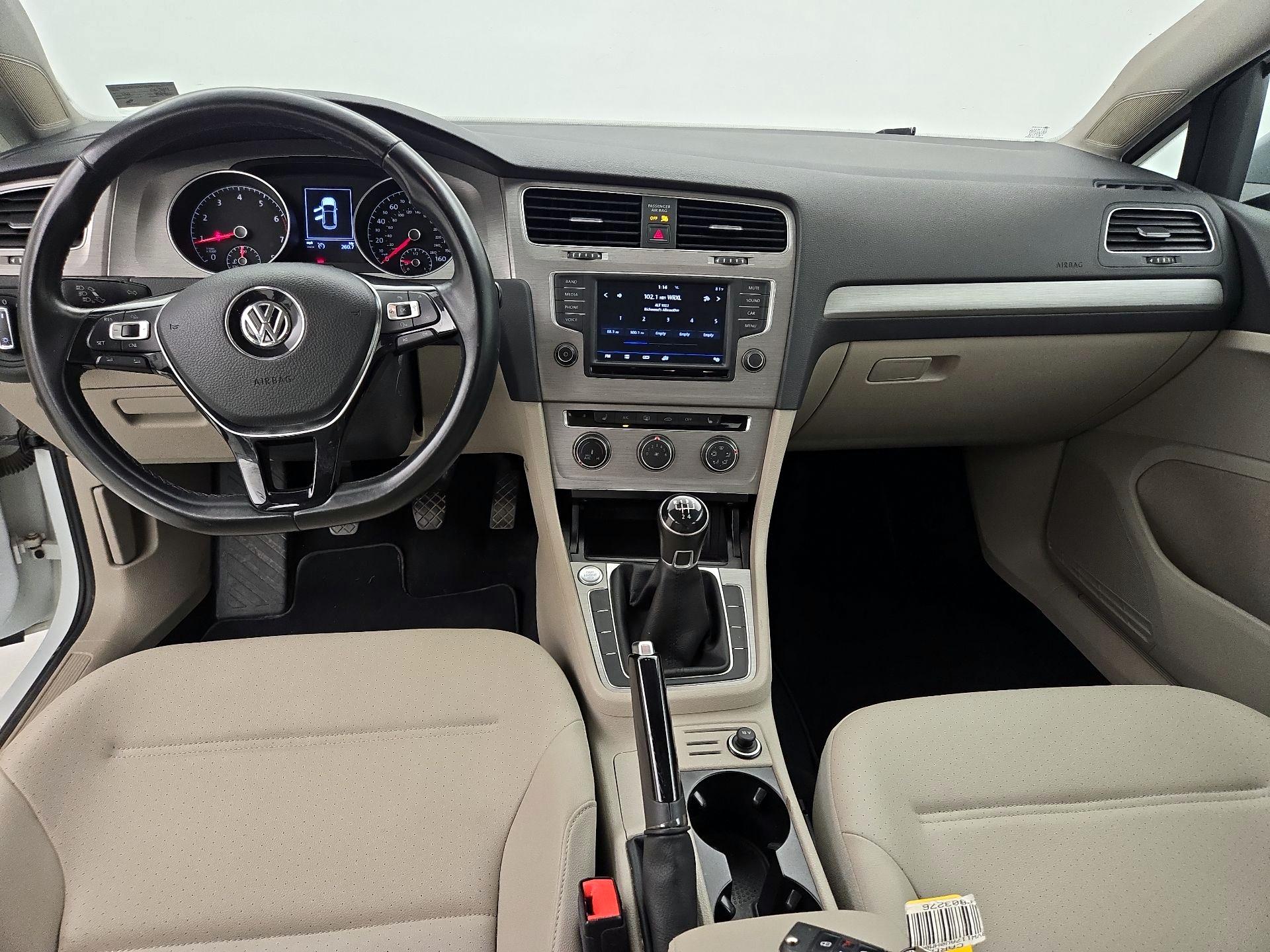 Thumbnail: 2017 Volkswagen Golf - 9