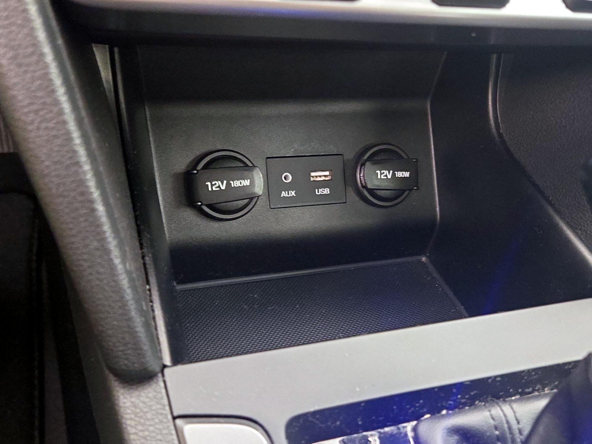 Thumbnail: 2019 Hyundai Elantra - 18