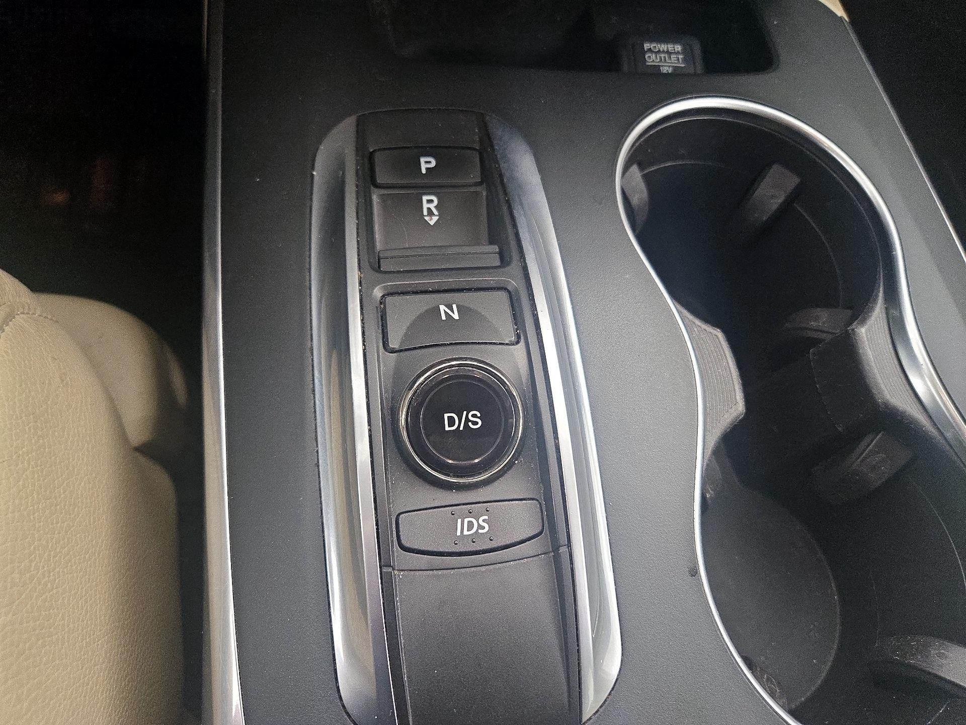 Thumbnail: 2016 Acura MDX - 17