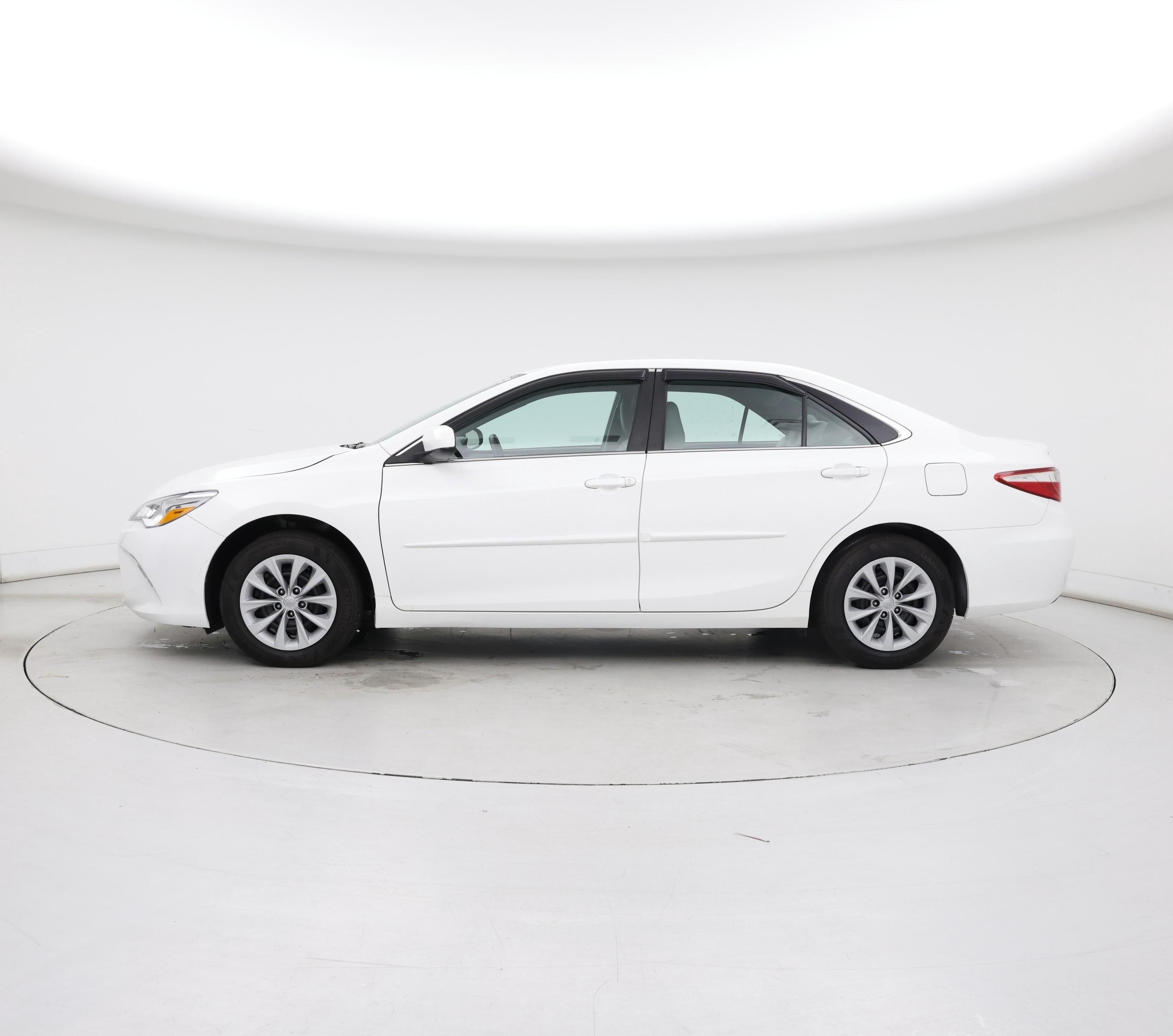 Thumbnail: 2017 Toyota Camry - 3