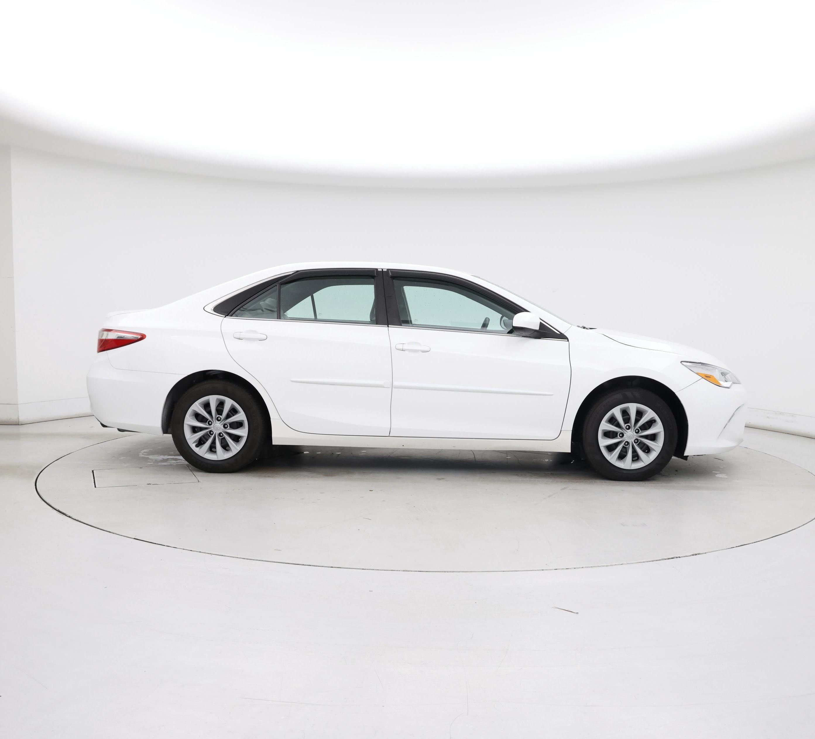 Thumbnail: 2017 Toyota Camry - 7