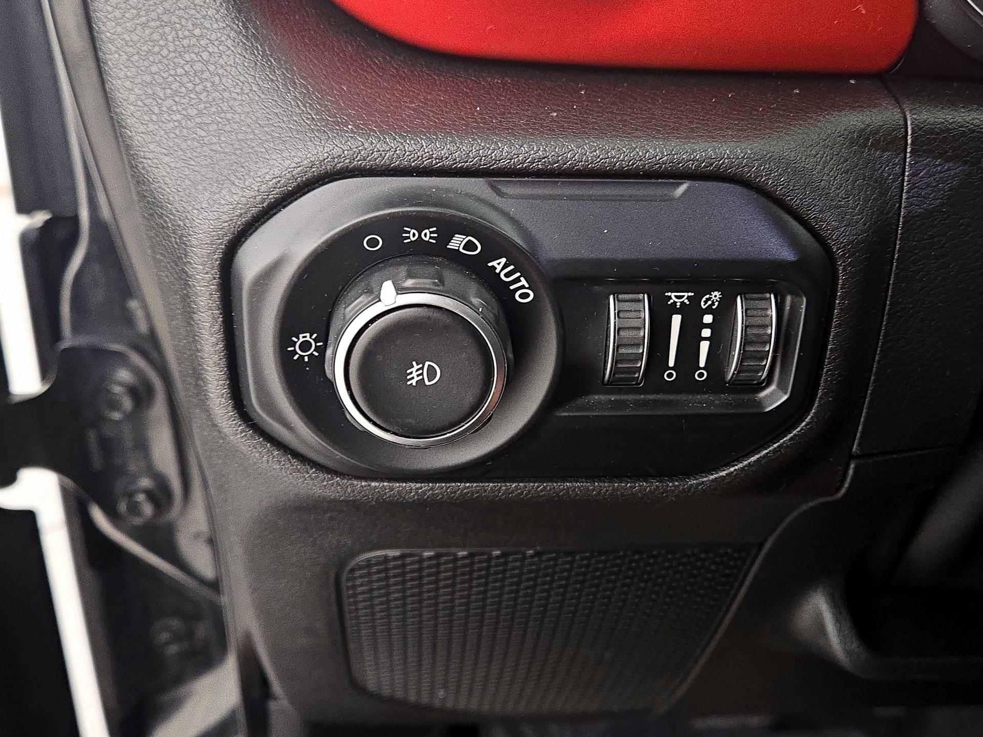 Thumbnail: 2021 Jeep Wrangler - 13