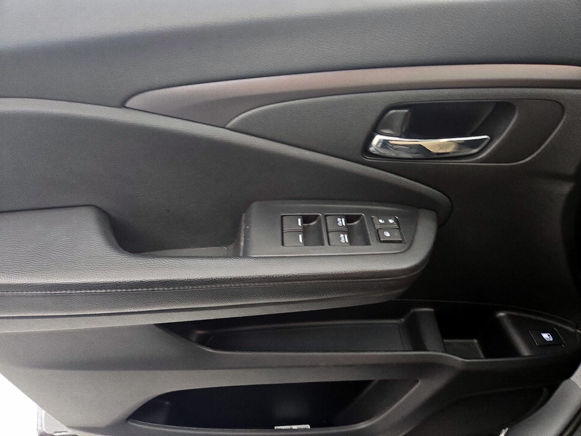 Thumbnail: 2021 Honda Passport - 12