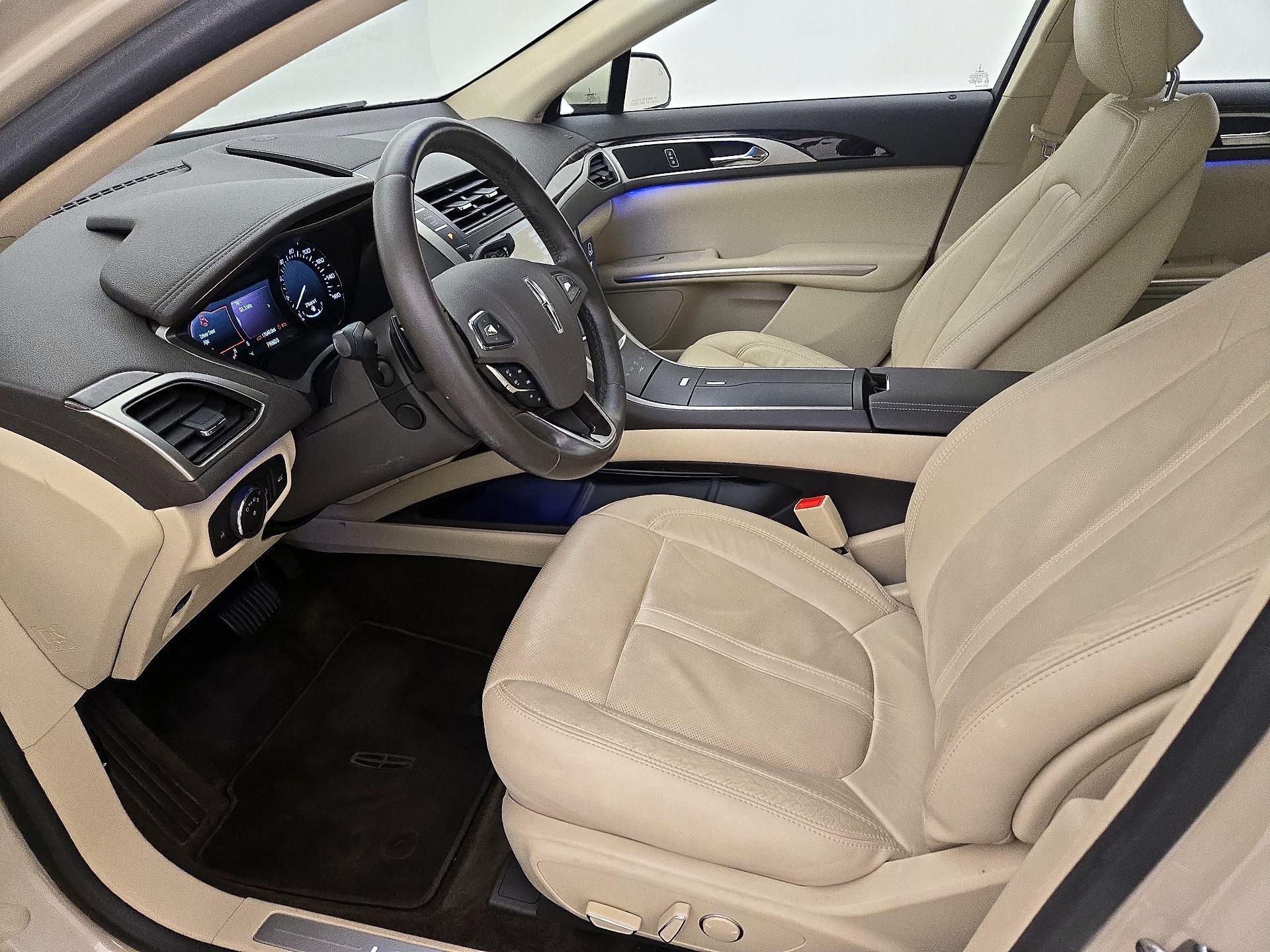 Thumbnail: 2015 Lincoln MKZ - 11