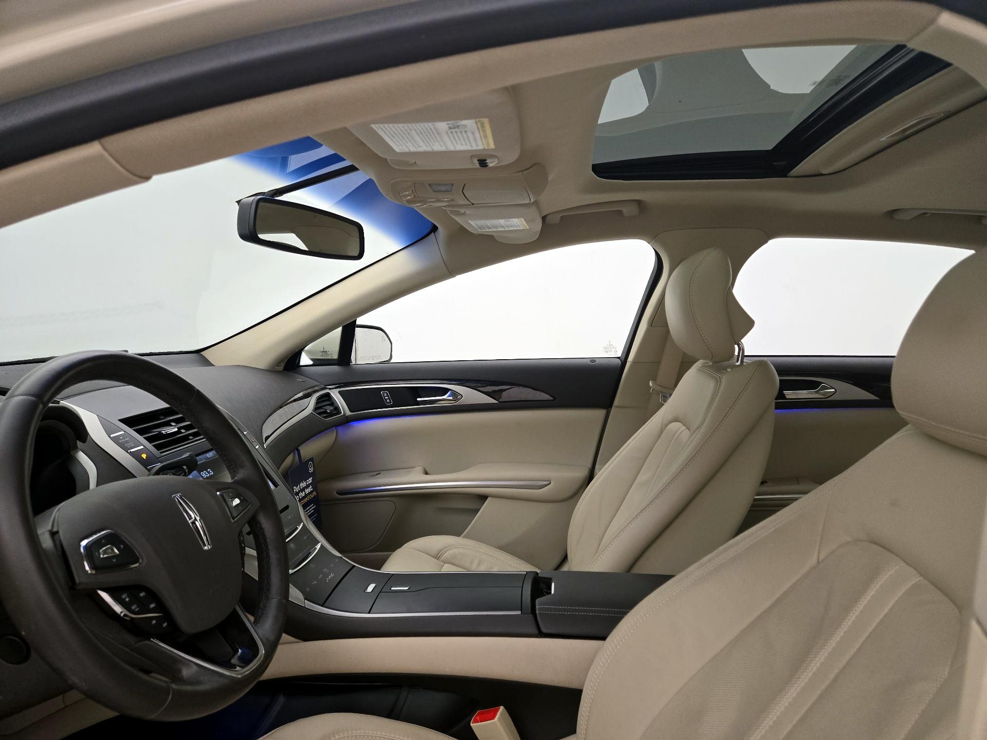 Thumbnail: 2015 Lincoln MKZ - 18