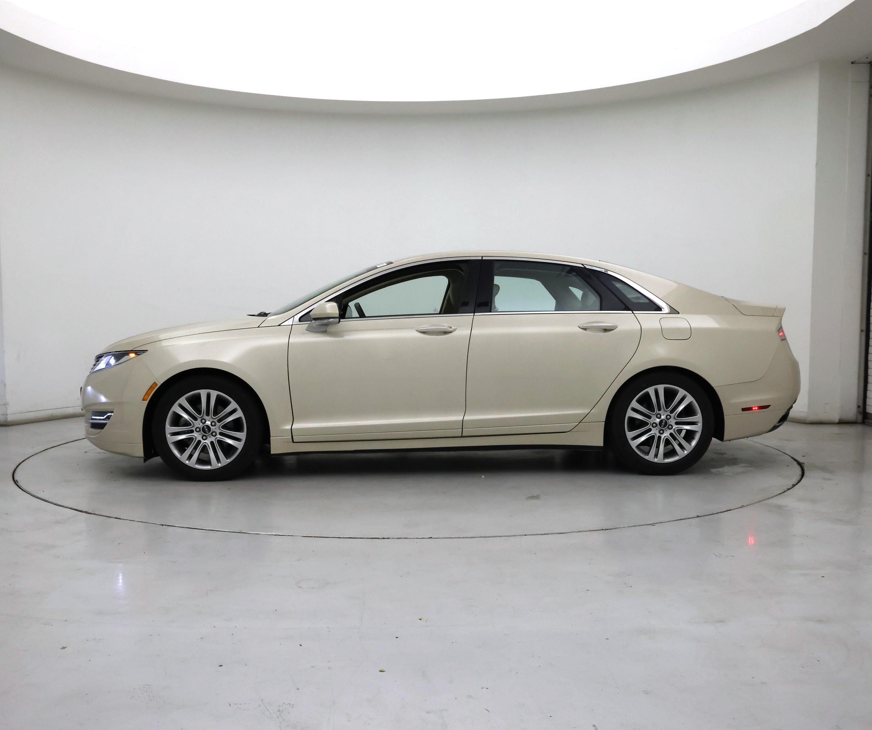 Thumbnail: 2015 Lincoln MKZ - 3