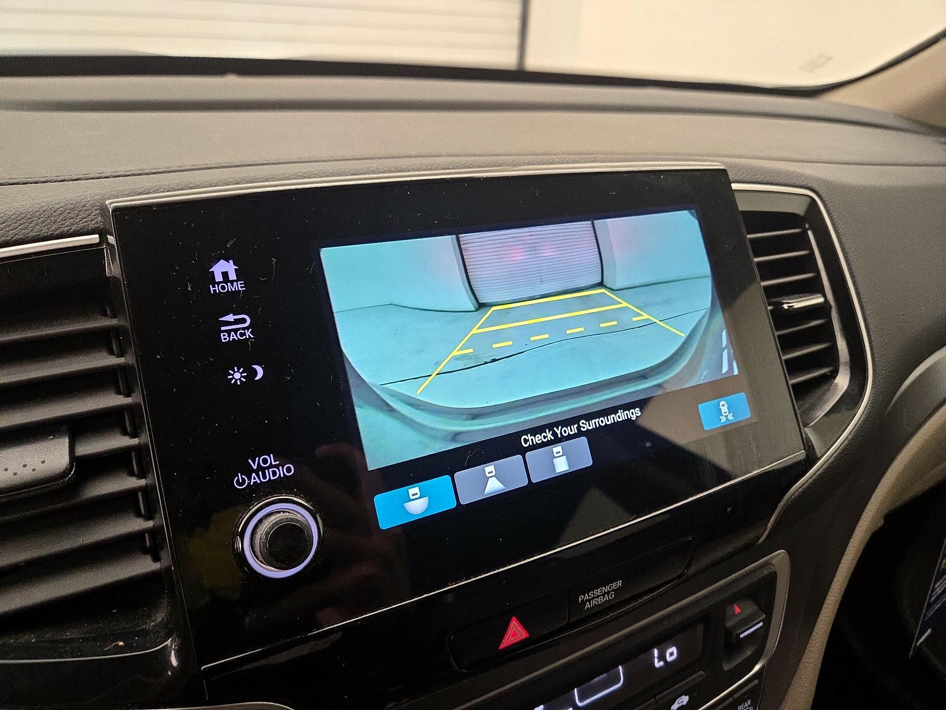 Thumbnail: 2020 Honda Pilot - 14