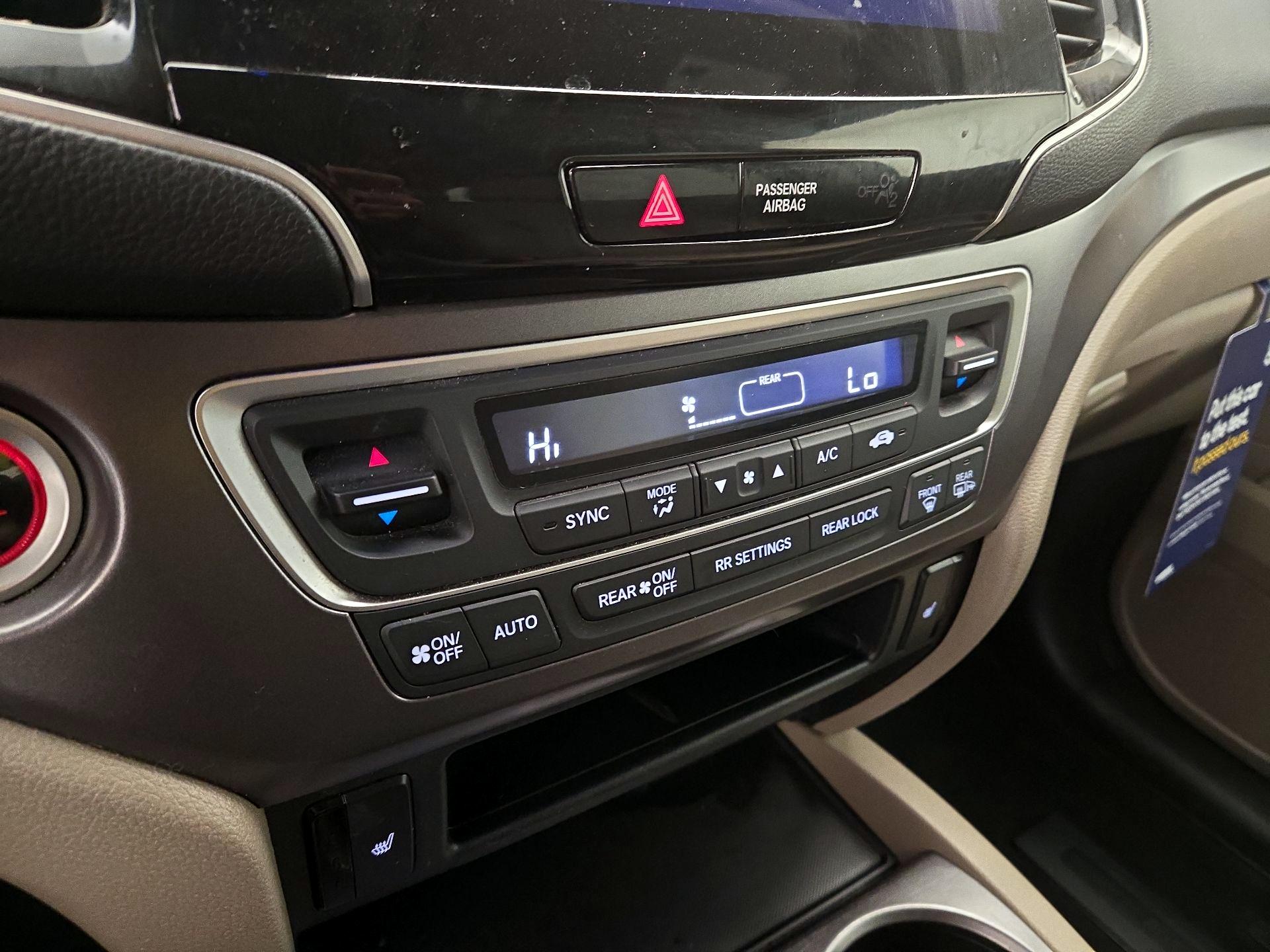 Thumbnail: 2020 Honda Pilot - 16